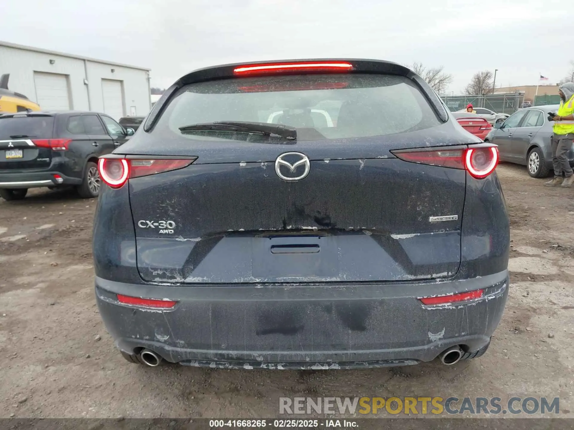 15 fotografías del automóvil dañado 3MVDMBAL8NM411739 MAZDA CX-30 2022