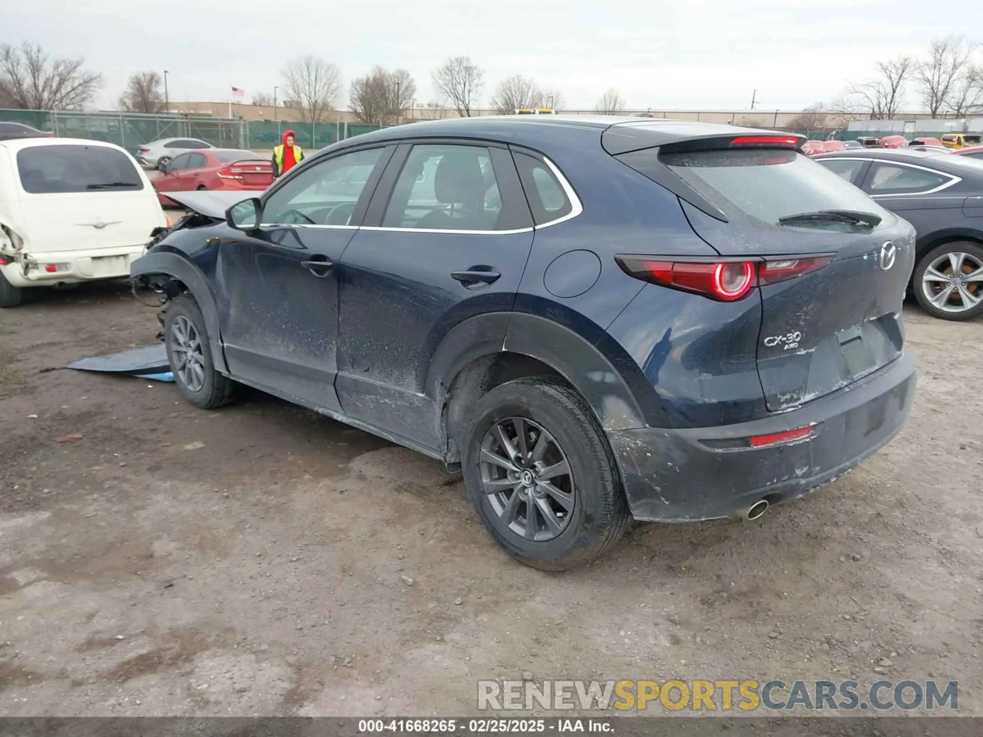 3 fotografías del automóvil dañado 3MVDMBAL8NM411739 MAZDA CX-30 2022