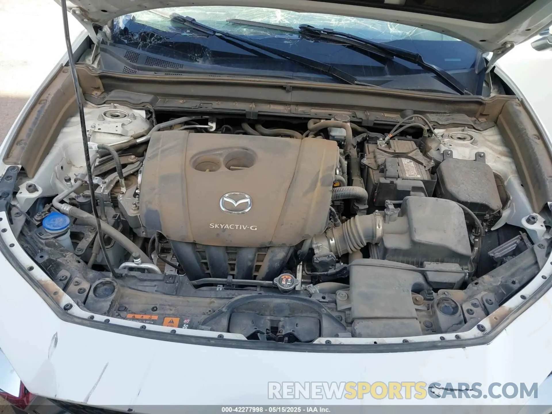 10 fotografías del automóvil dañado 3MVDMBAL9NM415797 MAZDA CX-30 2022