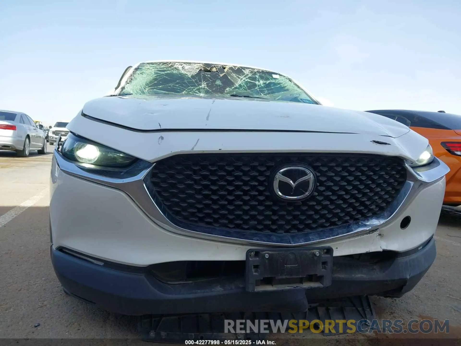6 fotografías del automóvil dañado 3MVDMBAL9NM415797 MAZDA CX-30 2022