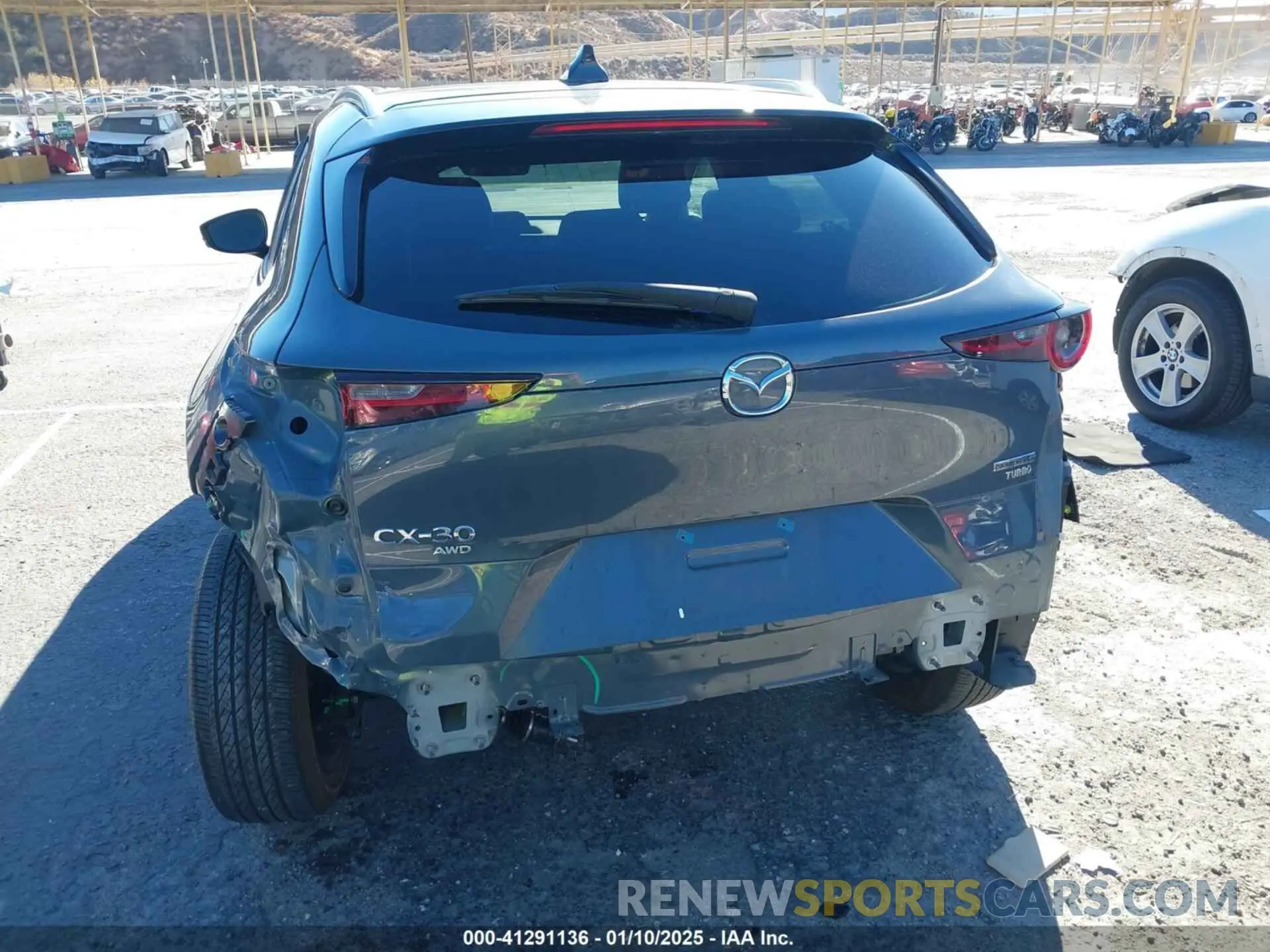 17 fotografías del automóvil dañado 3MVDMBAY4NM450601 MAZDA CX-30 2022