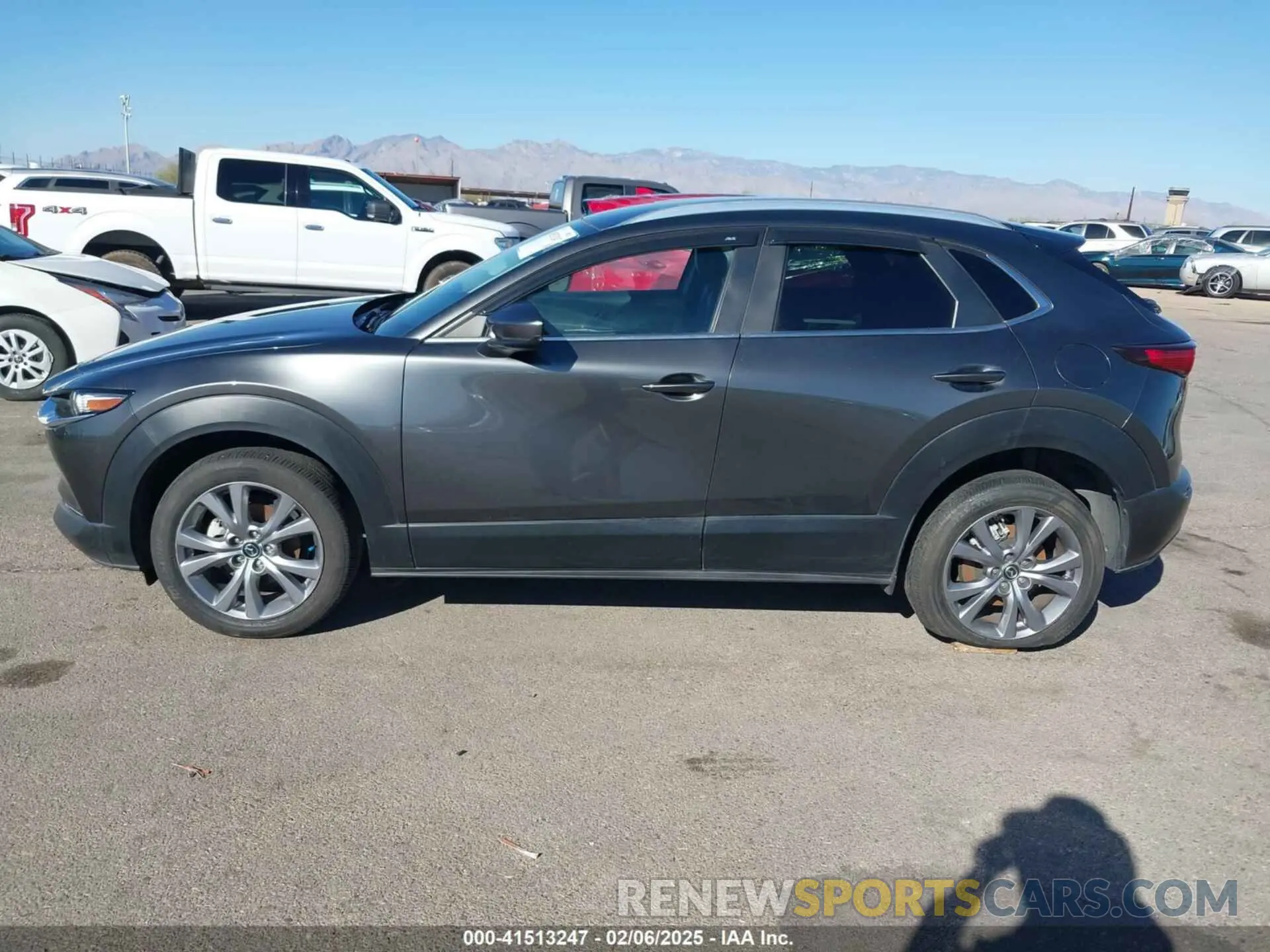 15 fotografías del automóvil dañado 3MVDMBBL0NM415511 MAZDA CX-30 2022