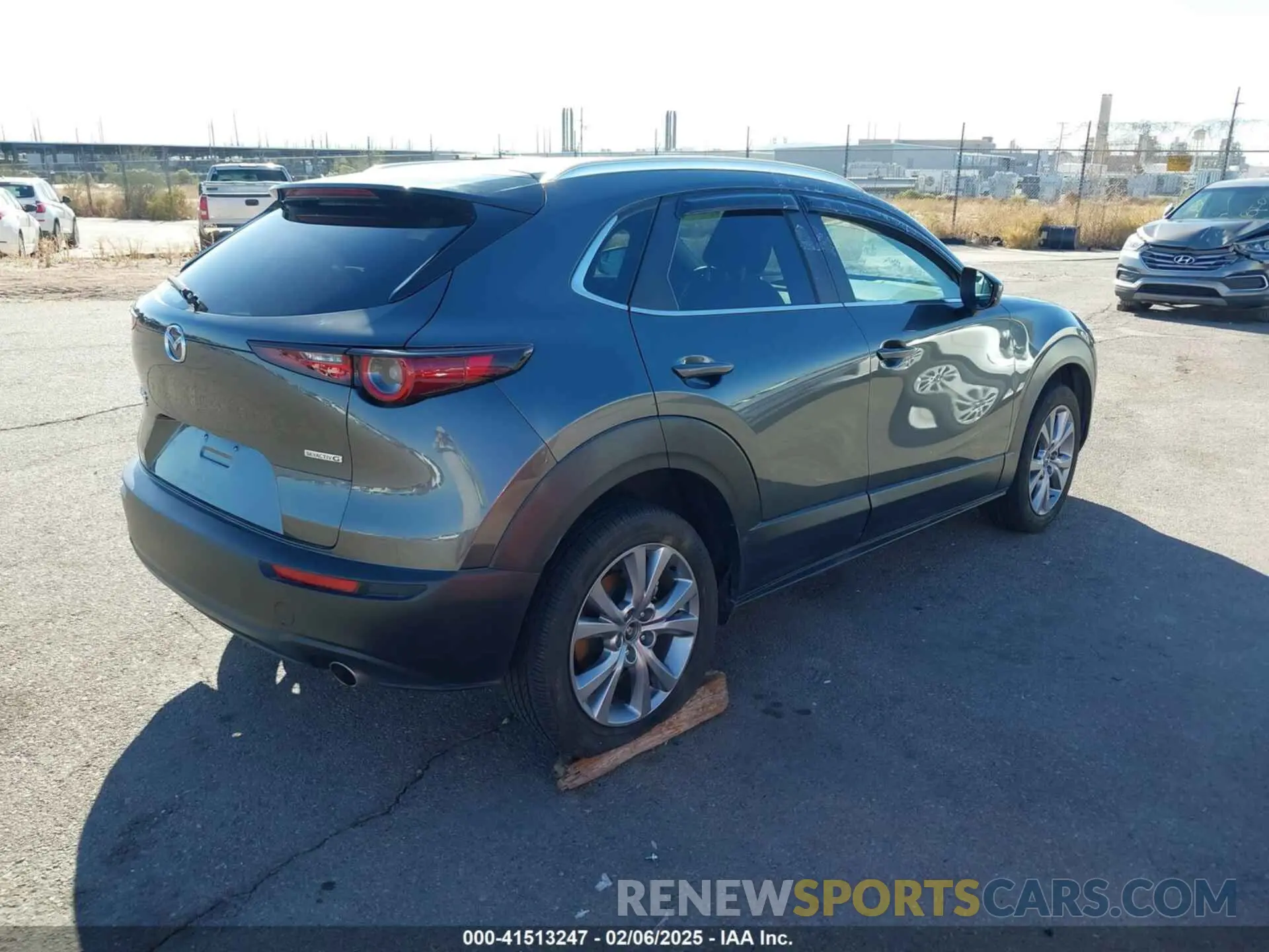 4 fotografías del automóvil dañado 3MVDMBBL0NM415511 MAZDA CX-30 2022