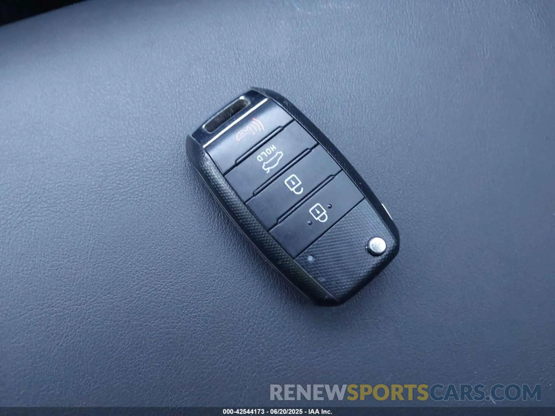 11 fotografías del automóvil dañado 3MVDMBBL3NM412571 MAZDA CX-30 2022