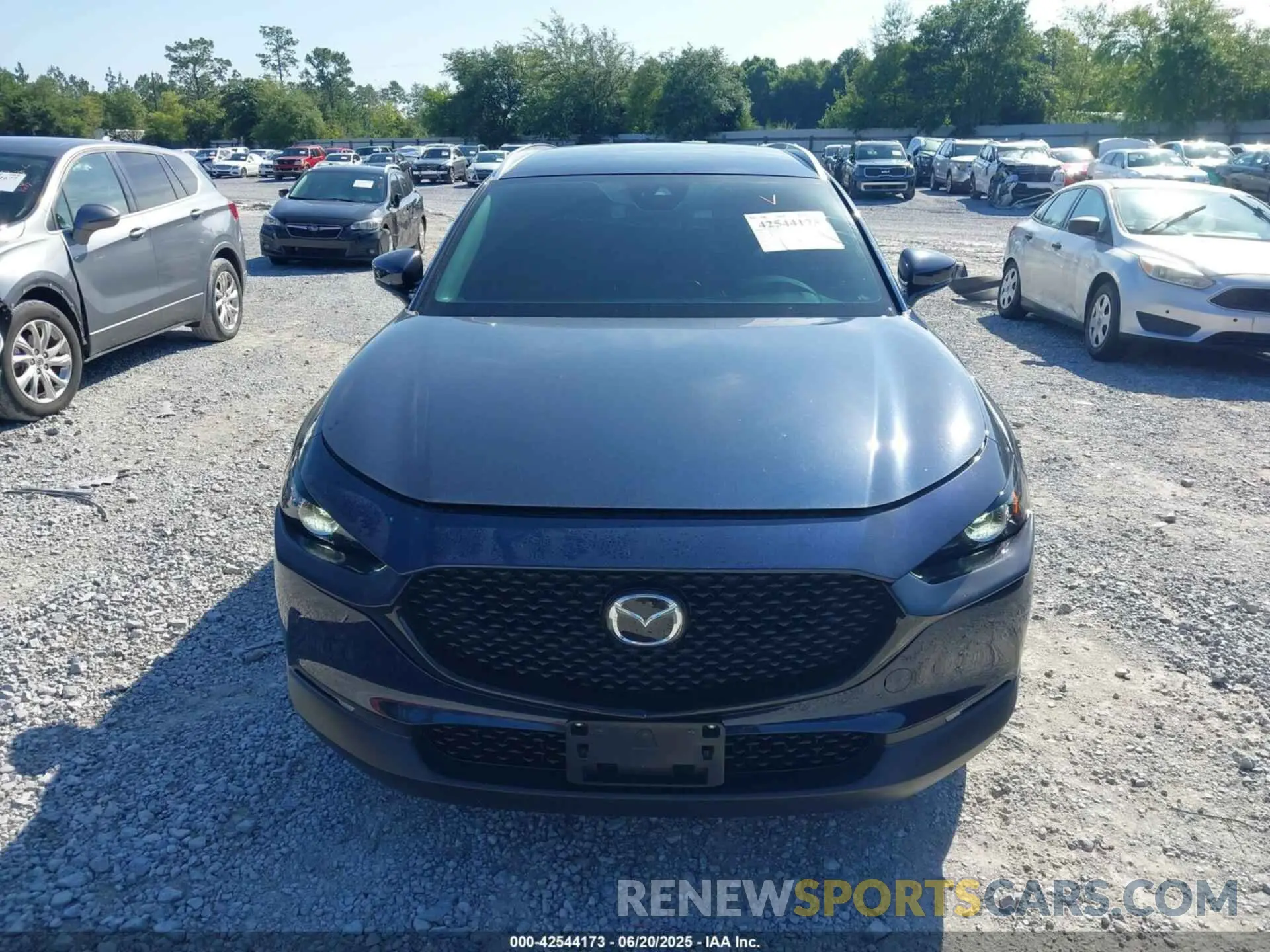 12 fotografías del automóvil dañado 3MVDMBBL3NM412571 MAZDA CX-30 2022