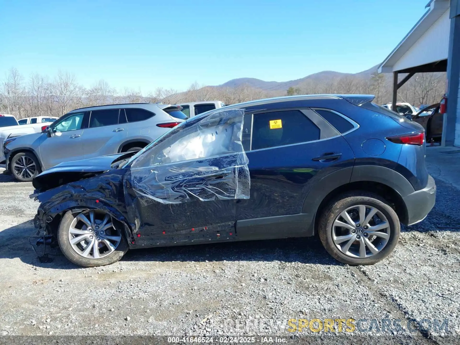 14 fotografías del automóvil dañado 3MVDMBBL4NM444414 MAZDA CX-30 2022