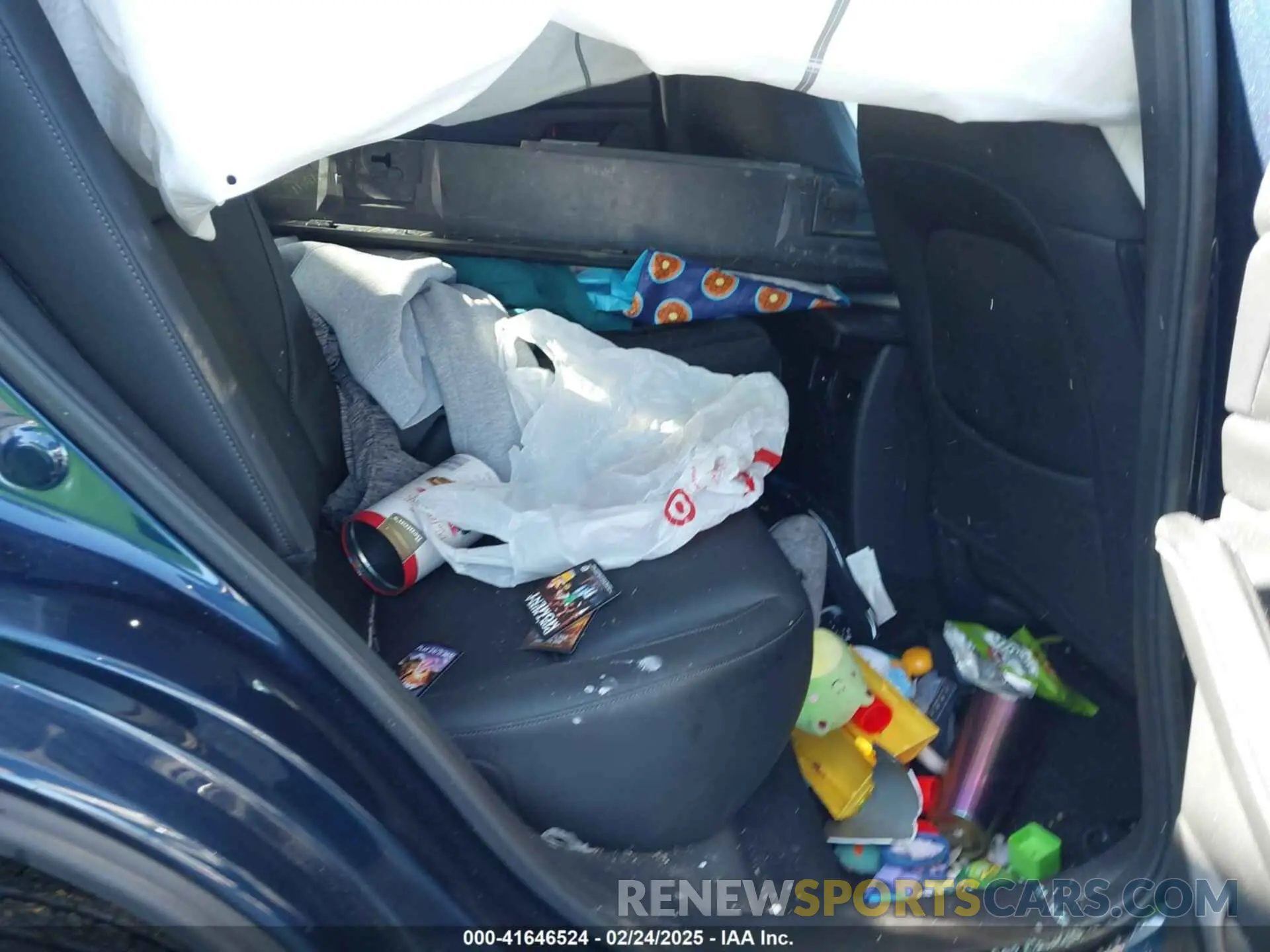 8 fotografías del automóvil dañado 3MVDMBBL4NM444414 MAZDA CX-30 2022