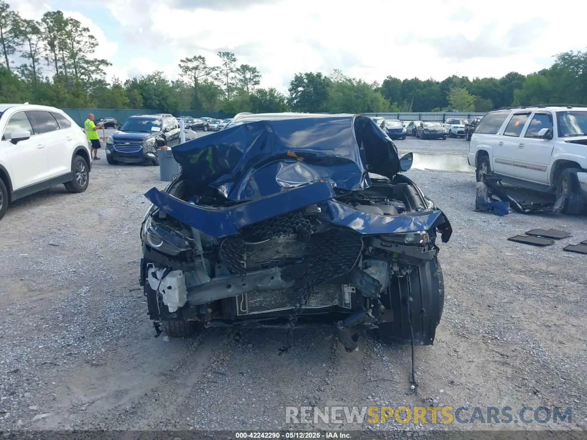 13 fotografías del automóvil dañado 3MVDMBBL6NM448268 MAZDA CX-30 2022