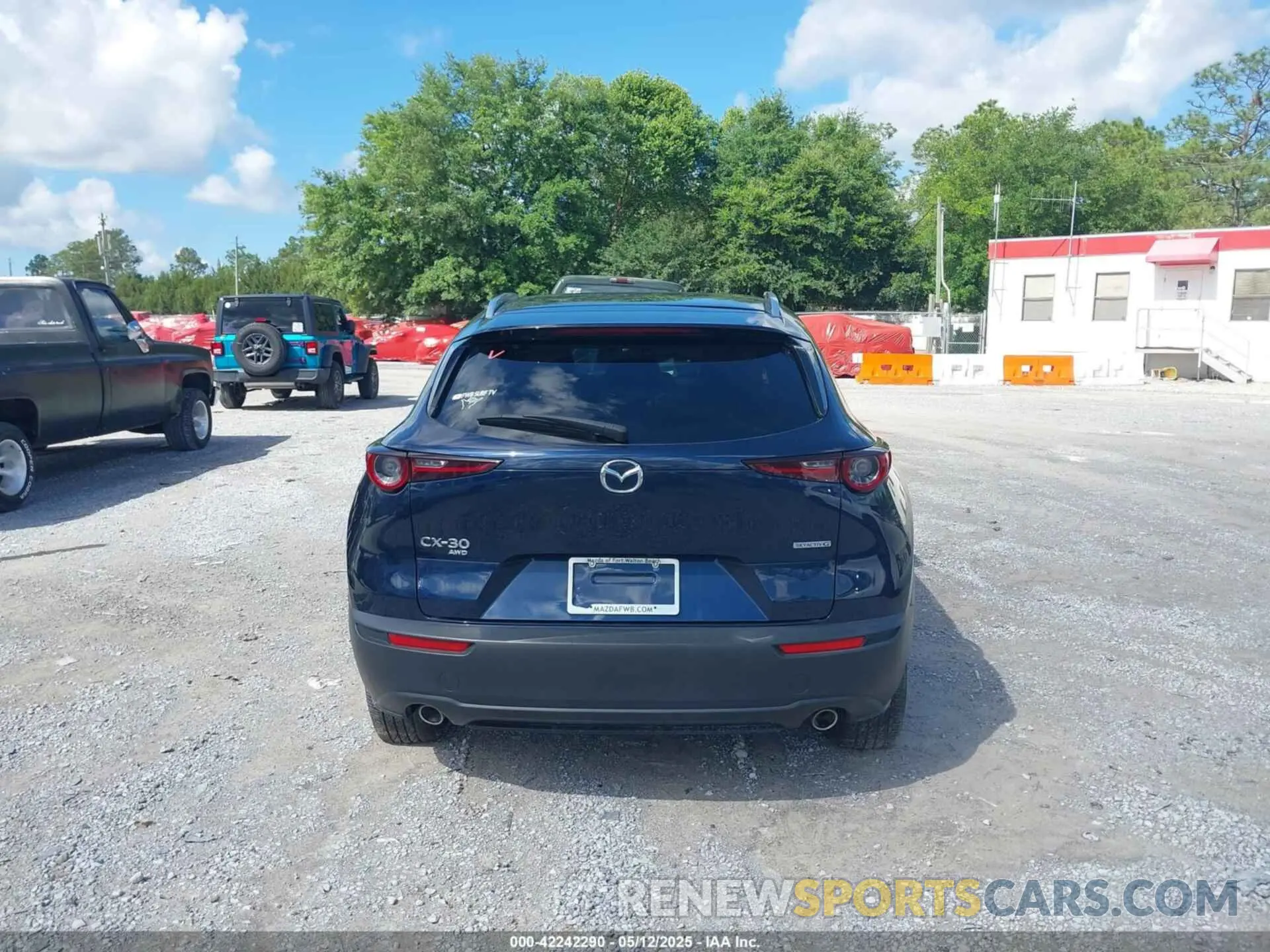 17 fotografías del automóvil dañado 3MVDMBBL6NM448268 MAZDA CX-30 2022