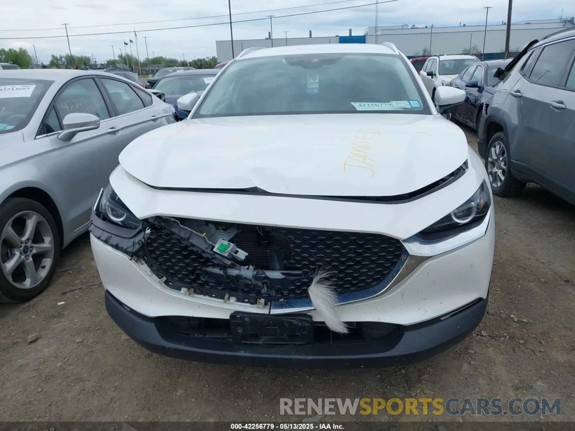 12 fotografías del automóvil dañado 3MVDMBBL6NM448870 MAZDA CX-30 2022