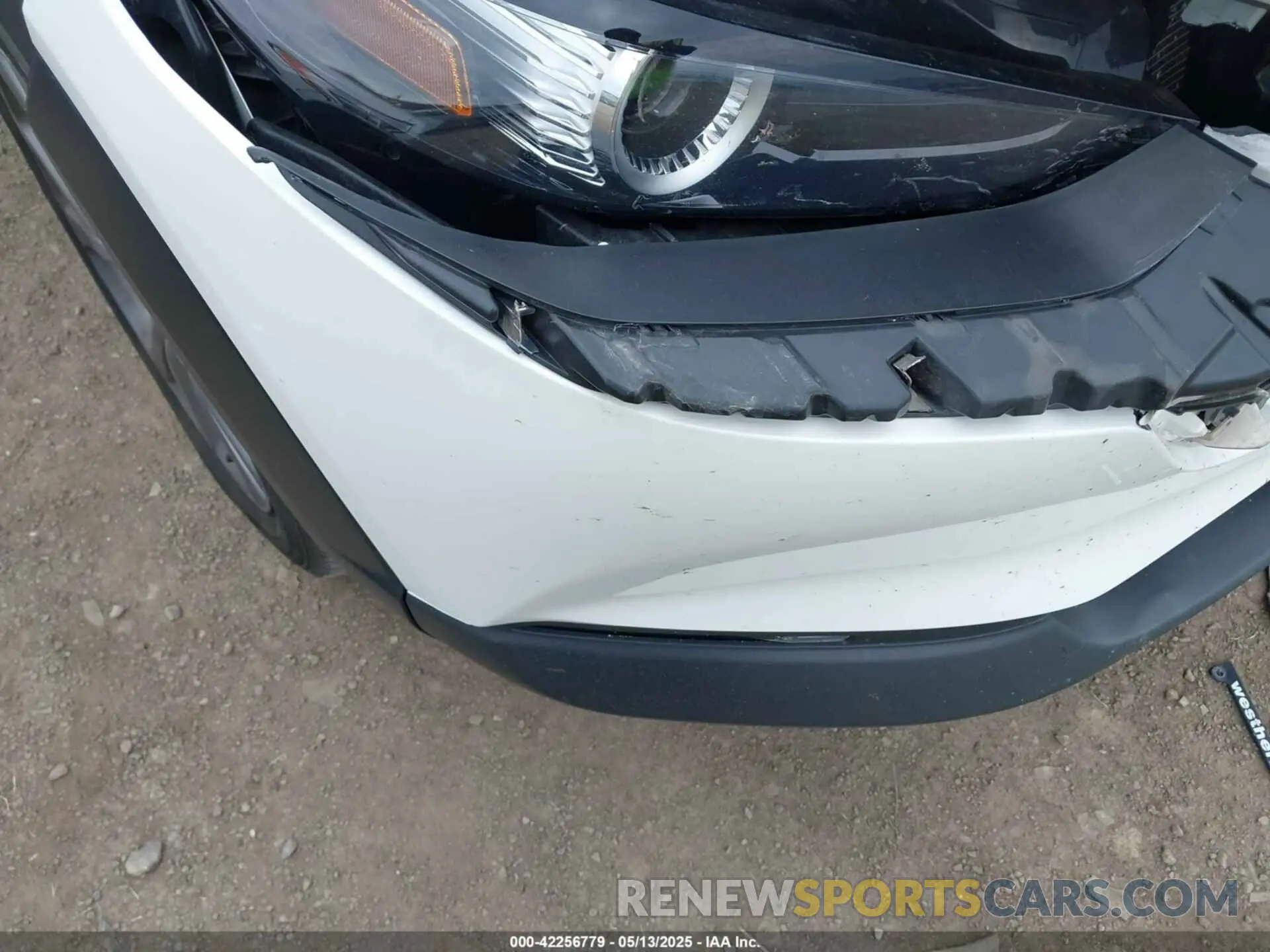 17 fotografías del automóvil dañado 3MVDMBBL6NM448870 MAZDA CX-30 2022