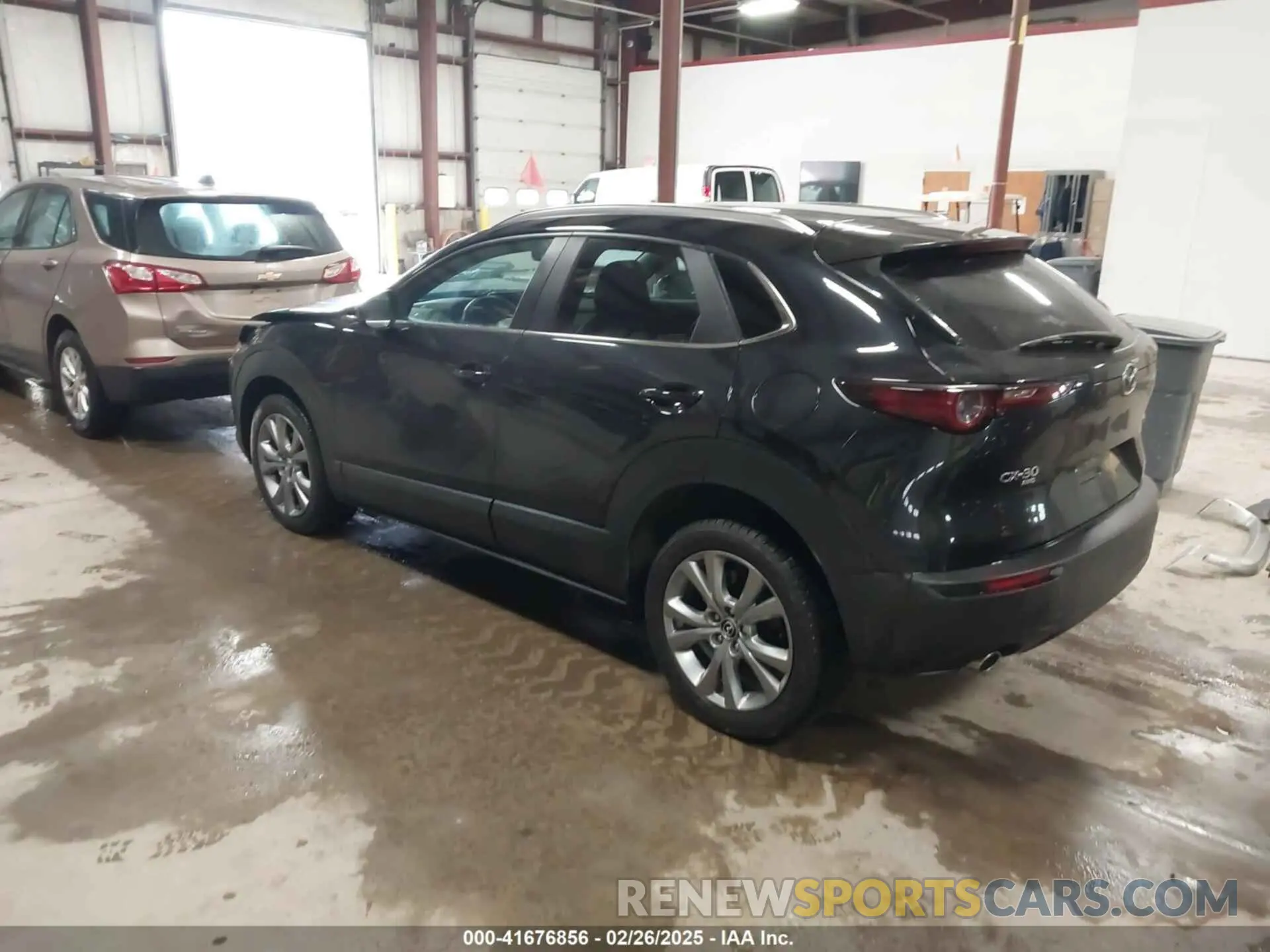 3 fotografías del automóvil dañado 3MVDMBBL8NM430516 MAZDA CX-30 2022