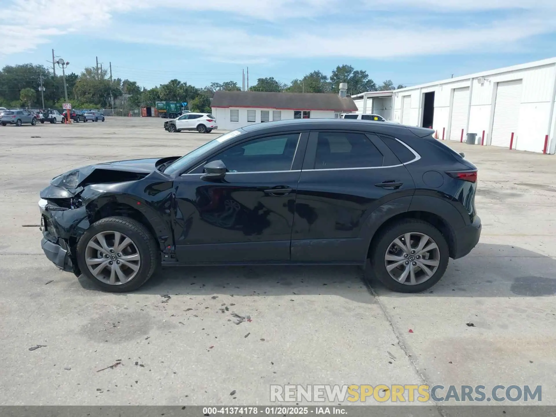 14 fotografías del automóvil dañado 3MVDMBBL9NM452296 MAZDA CX-30 2022