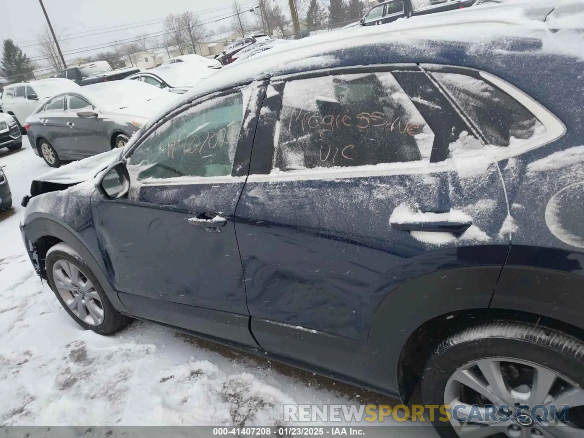 14 fotografías del automóvil dañado 3MVDMBBLXNM424992 MAZDA CX-30 2022
