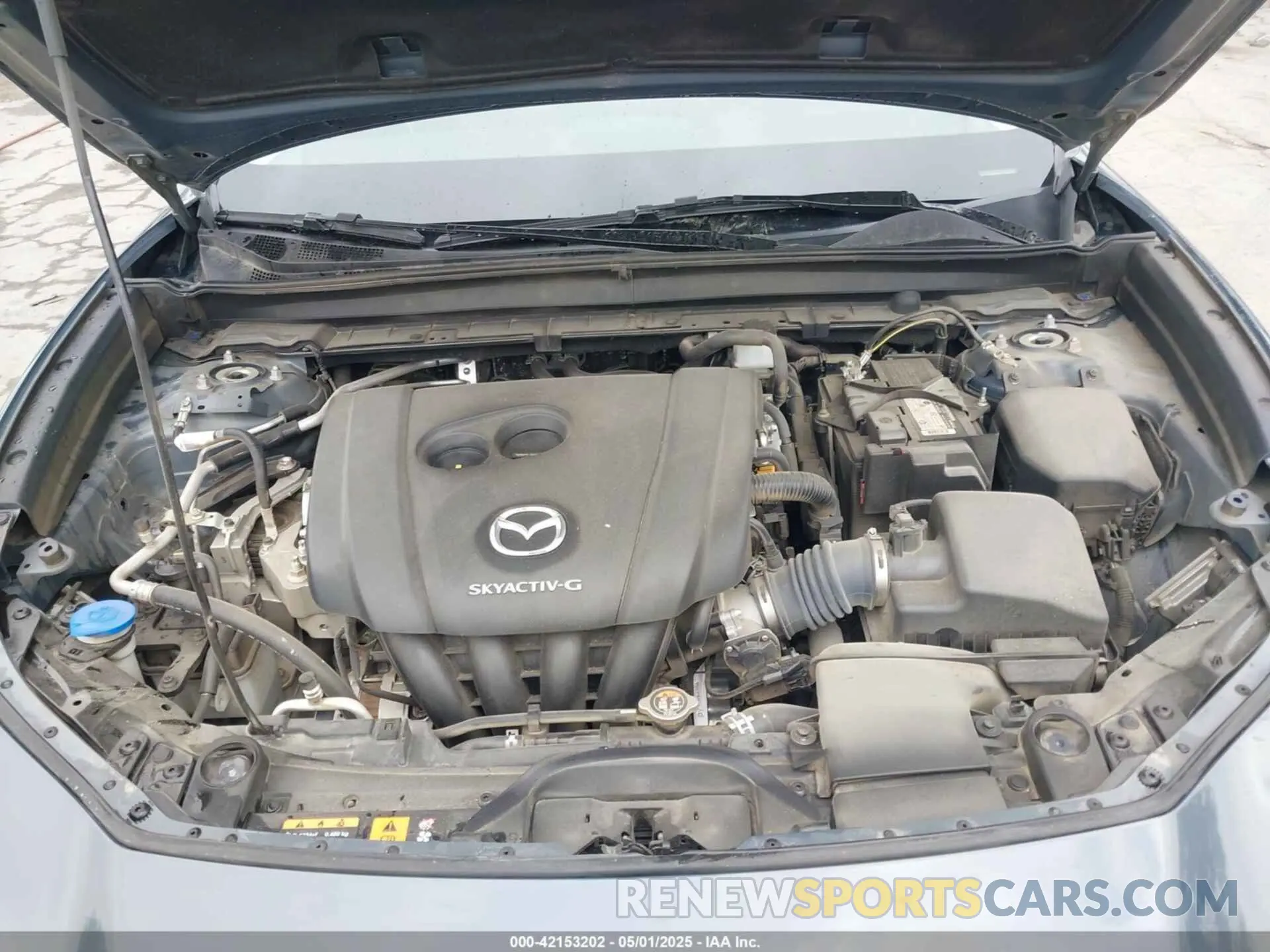 10 fotografías del automóvil dañado 3MVDMBCL0NM456154 MAZDA CX-30 2022