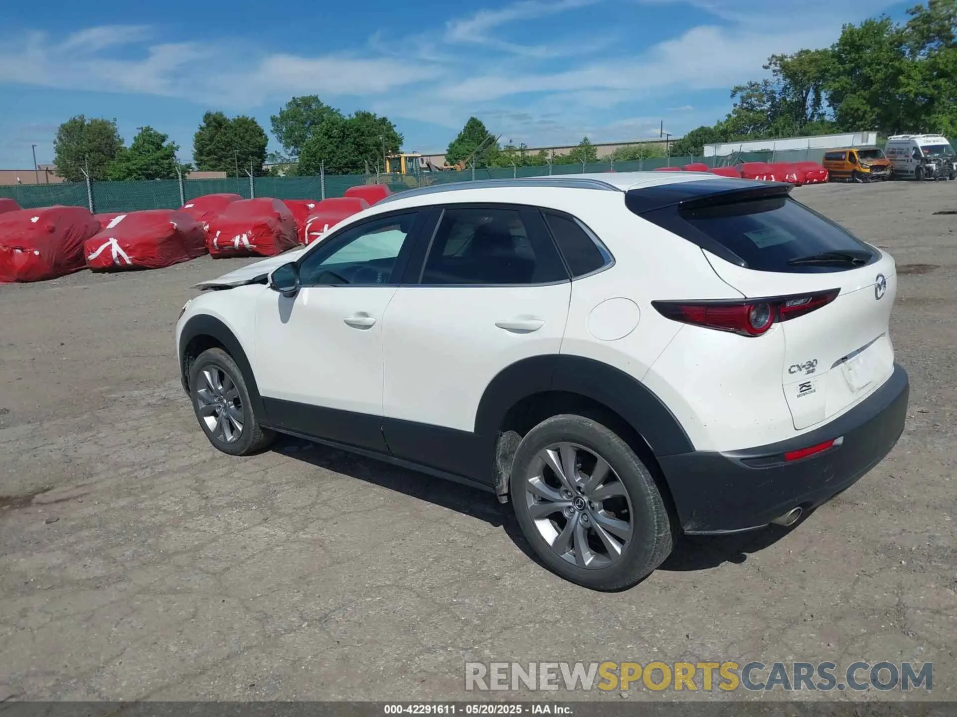 3 fotografías del automóvil dañado 3MVDMBCL1NM424054 MAZDA CX-30 2022