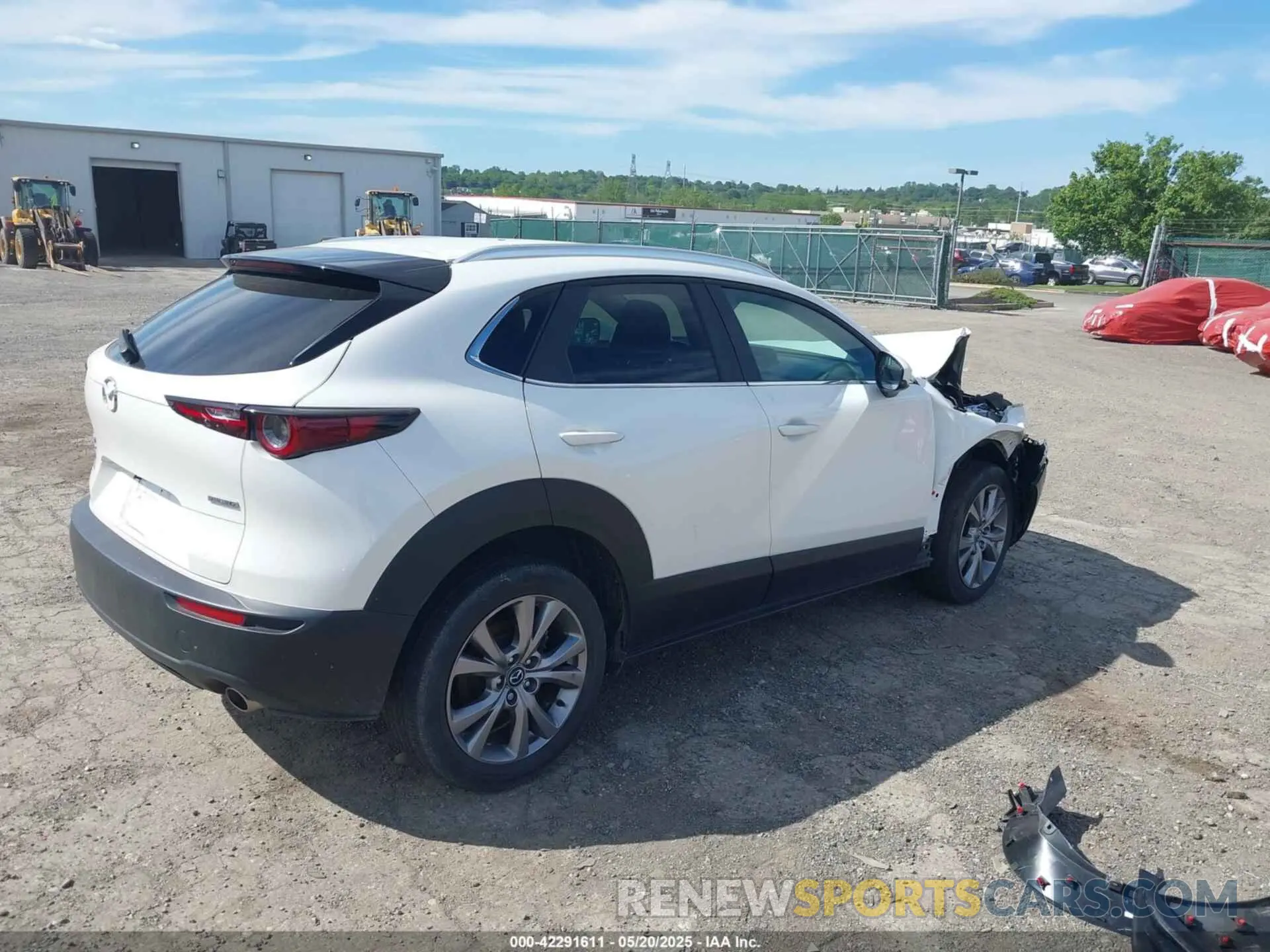 4 fotografías del automóvil dañado 3MVDMBCL1NM424054 MAZDA CX-30 2022