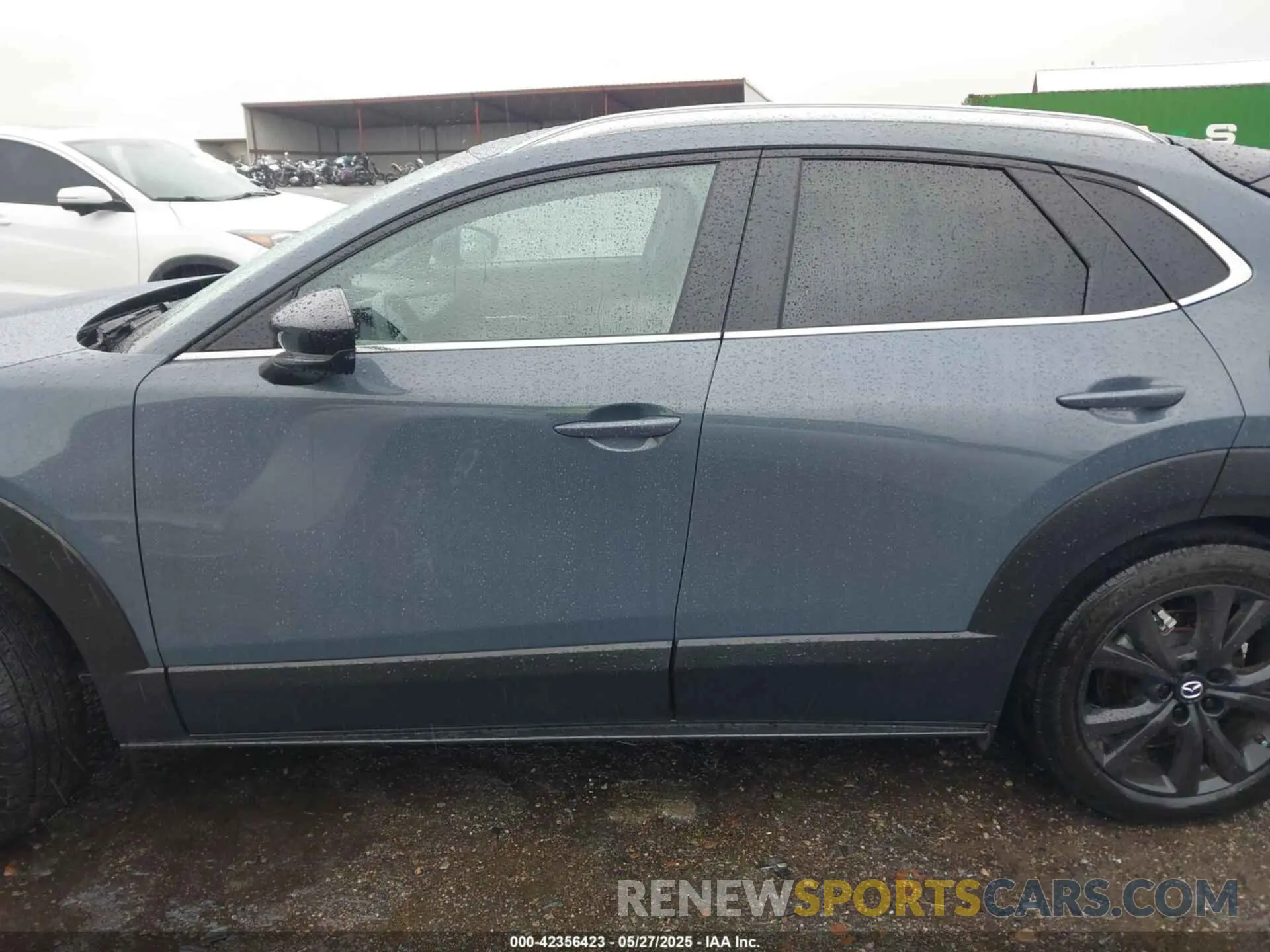 15 fotografías del automóvil dañado 3MVDMBCL8NM434452 MAZDA CX-30 2022