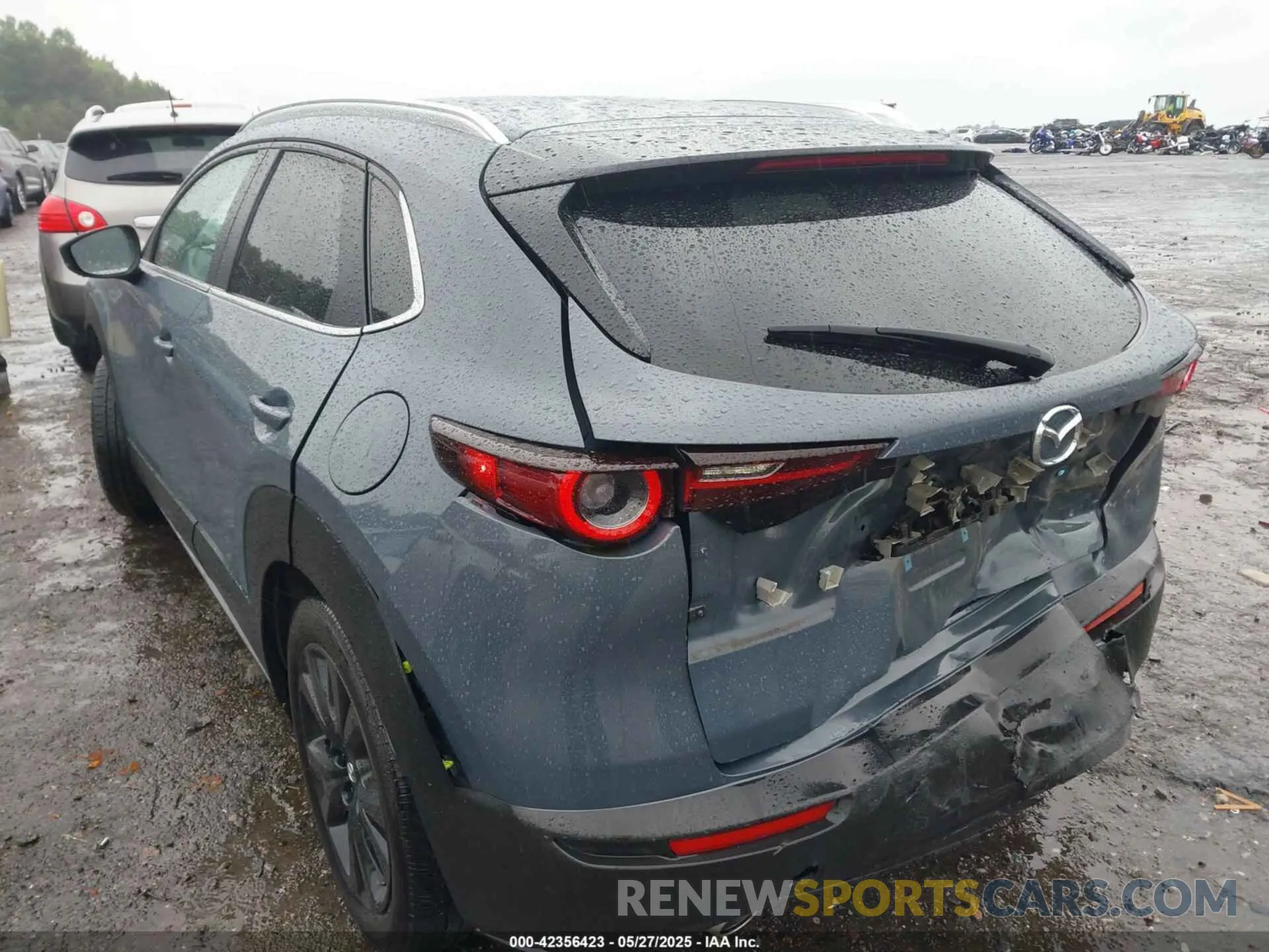 3 fotografías del automóvil dañado 3MVDMBCL8NM434452 MAZDA CX-30 2022