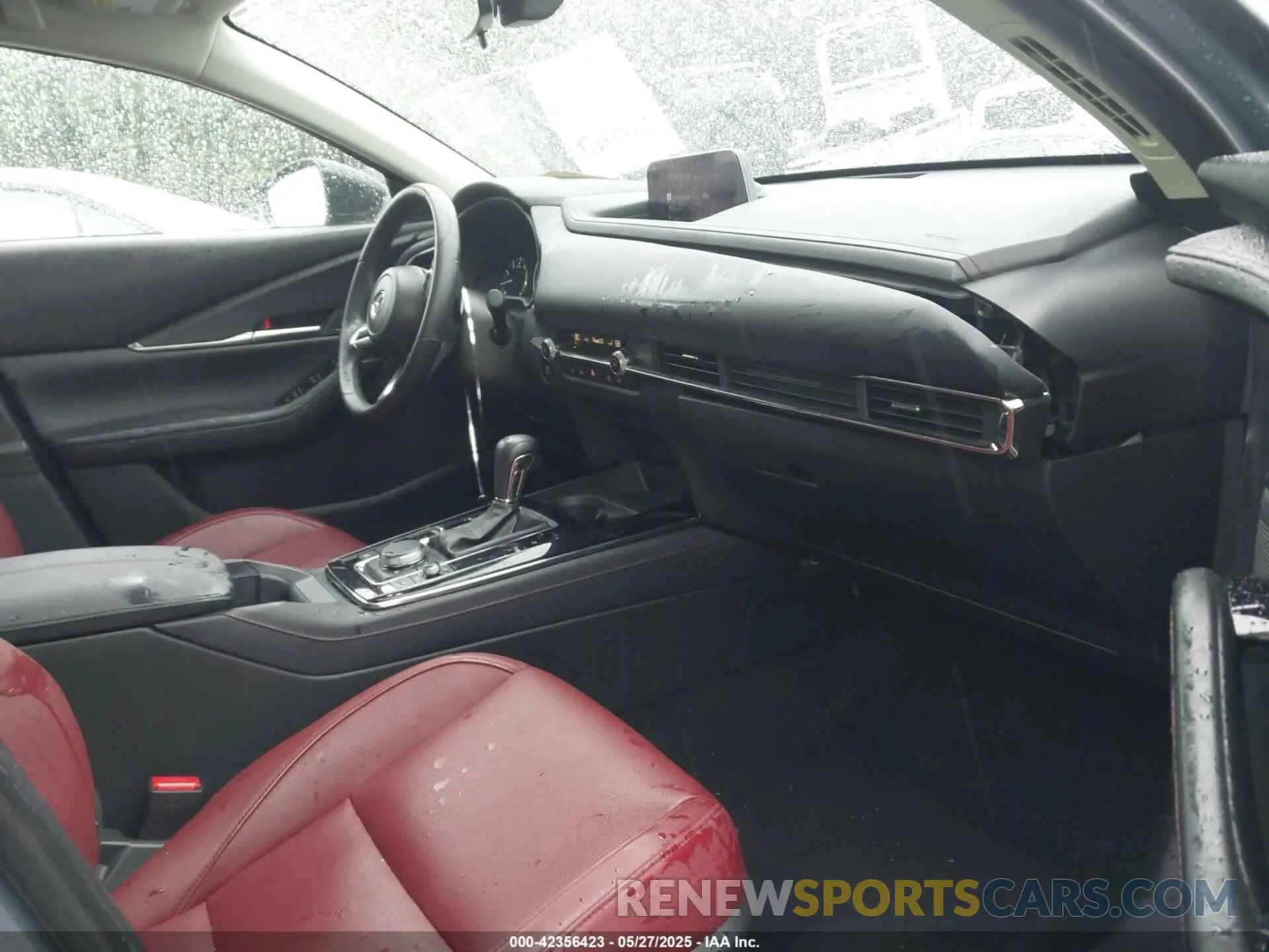 5 fotografías del automóvil dañado 3MVDMBCL8NM434452 MAZDA CX-30 2022