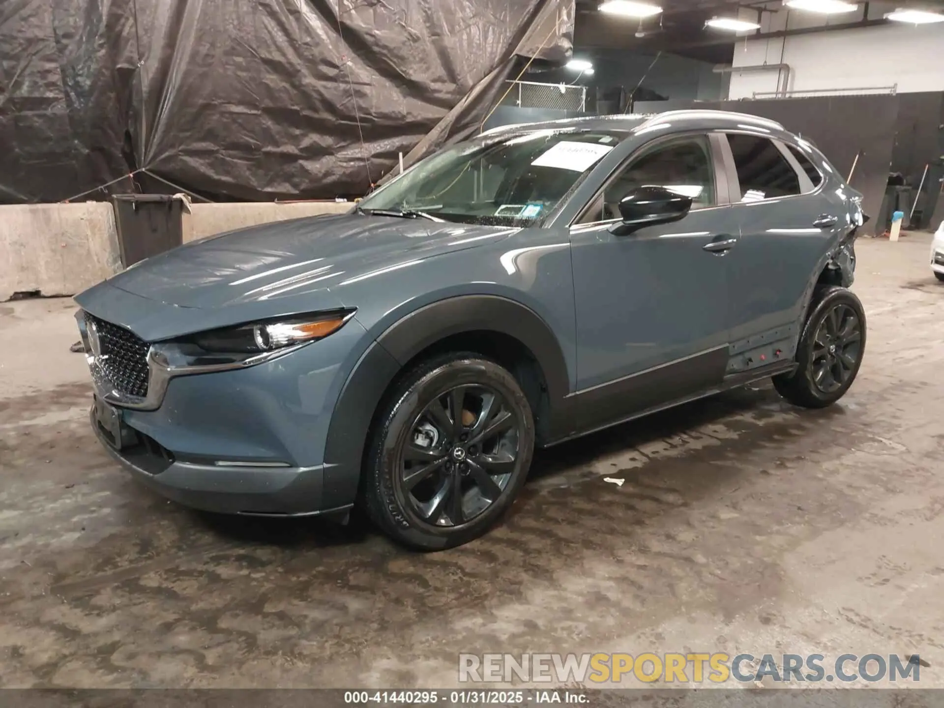 2 fotografías del automóvil dañado 3MVDMBCLXNM439247 MAZDA CX-30 2022
