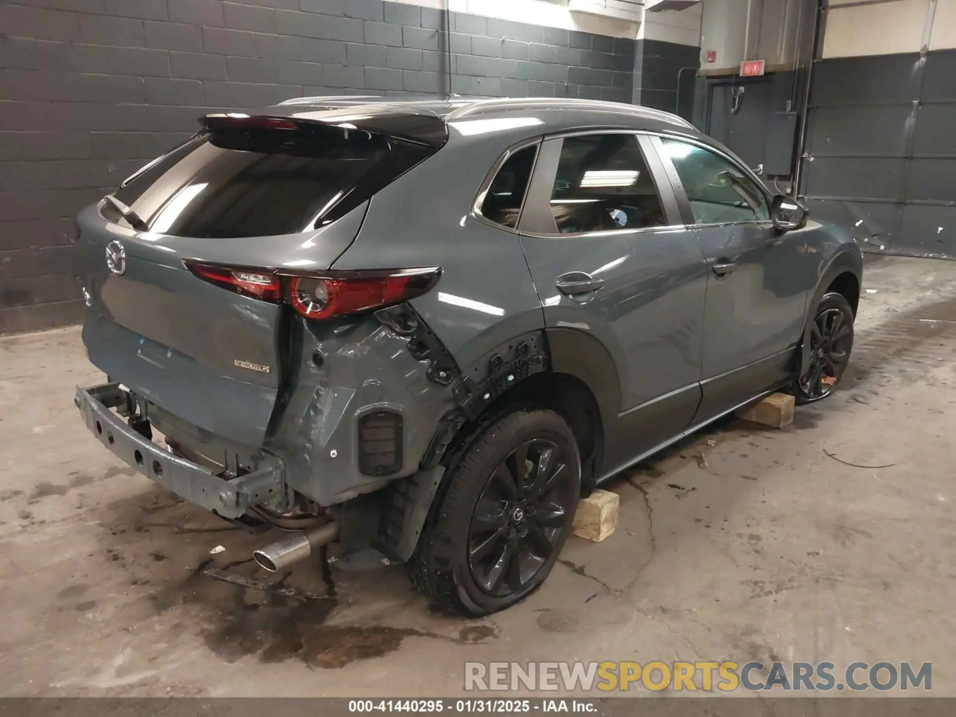 4 fotografías del automóvil dañado 3MVDMBCLXNM439247 MAZDA CX-30 2022