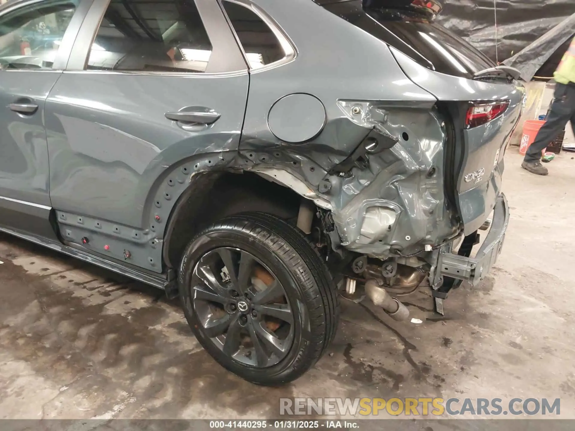 6 fotografías del automóvil dañado 3MVDMBCLXNM439247 MAZDA CX-30 2022