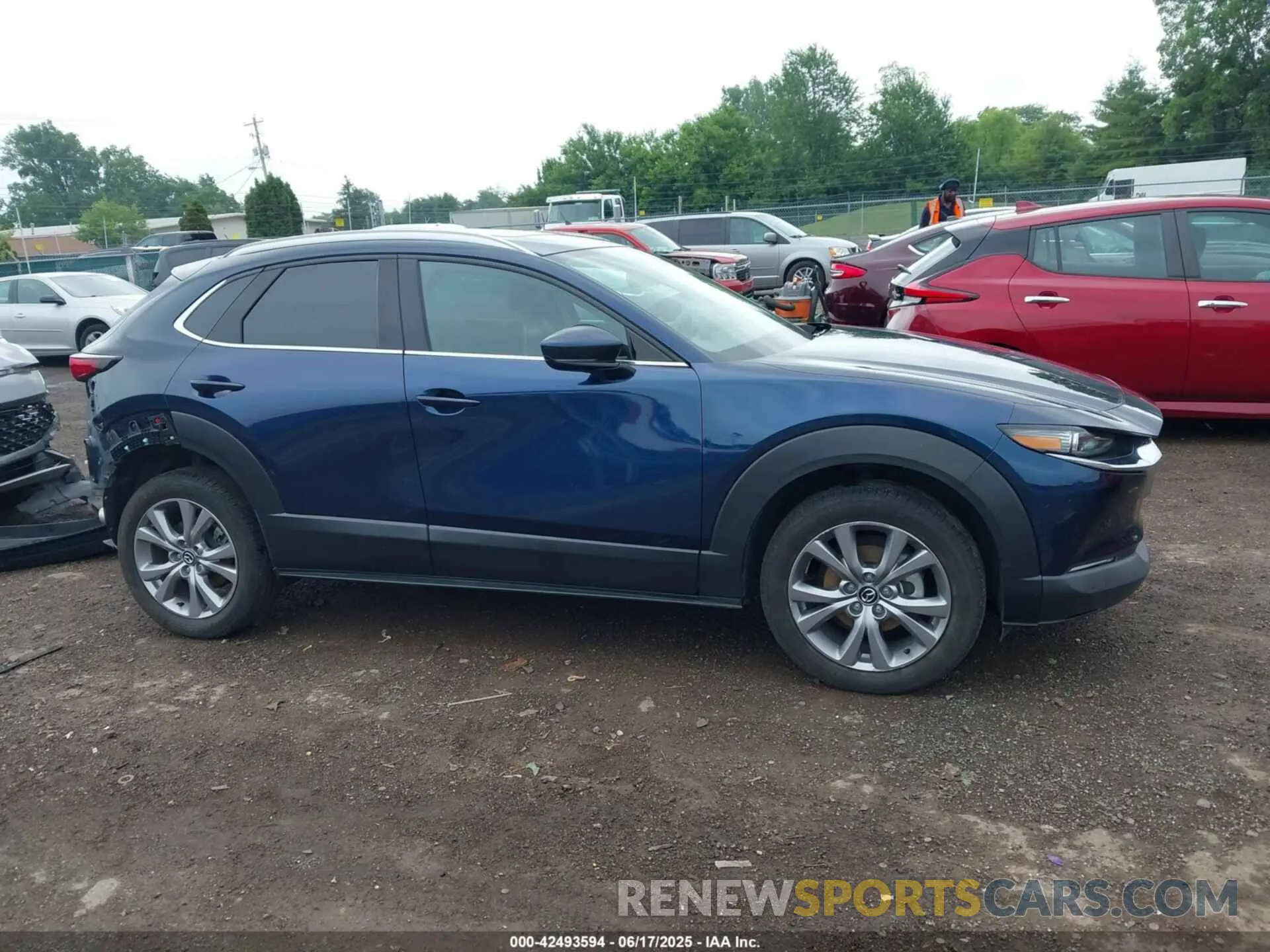 14 fotografías del automóvil dañado 3MVDMBDL0NM413545 MAZDA CX-30 2022