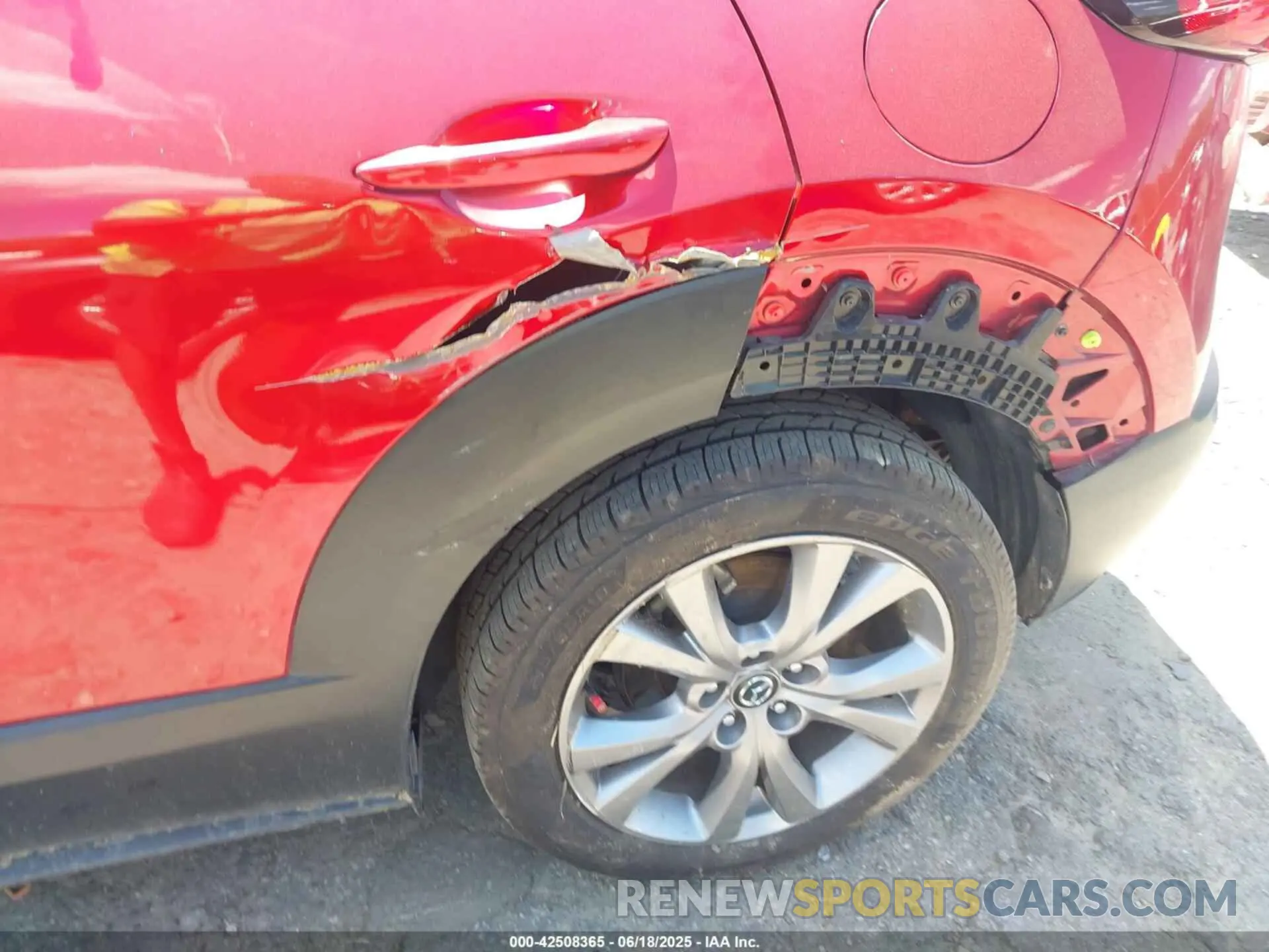6 fotografías del automóvil dañado 3MVDMBDL2NM413756 MAZDA CX-30 2022
