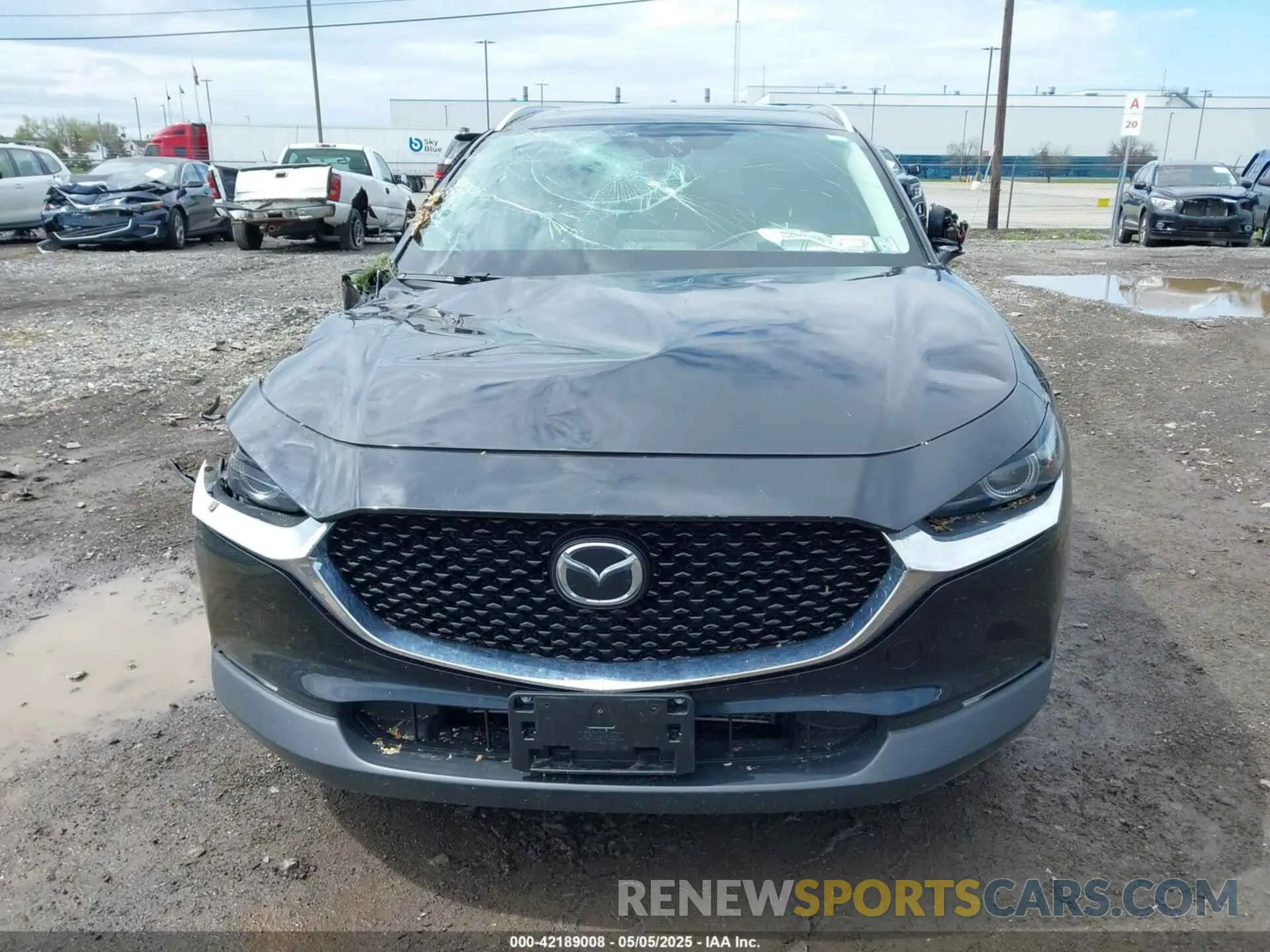 12 fotografías del automóvil dañado 3MVDMBDL5NM413878 MAZDA CX-30 2022