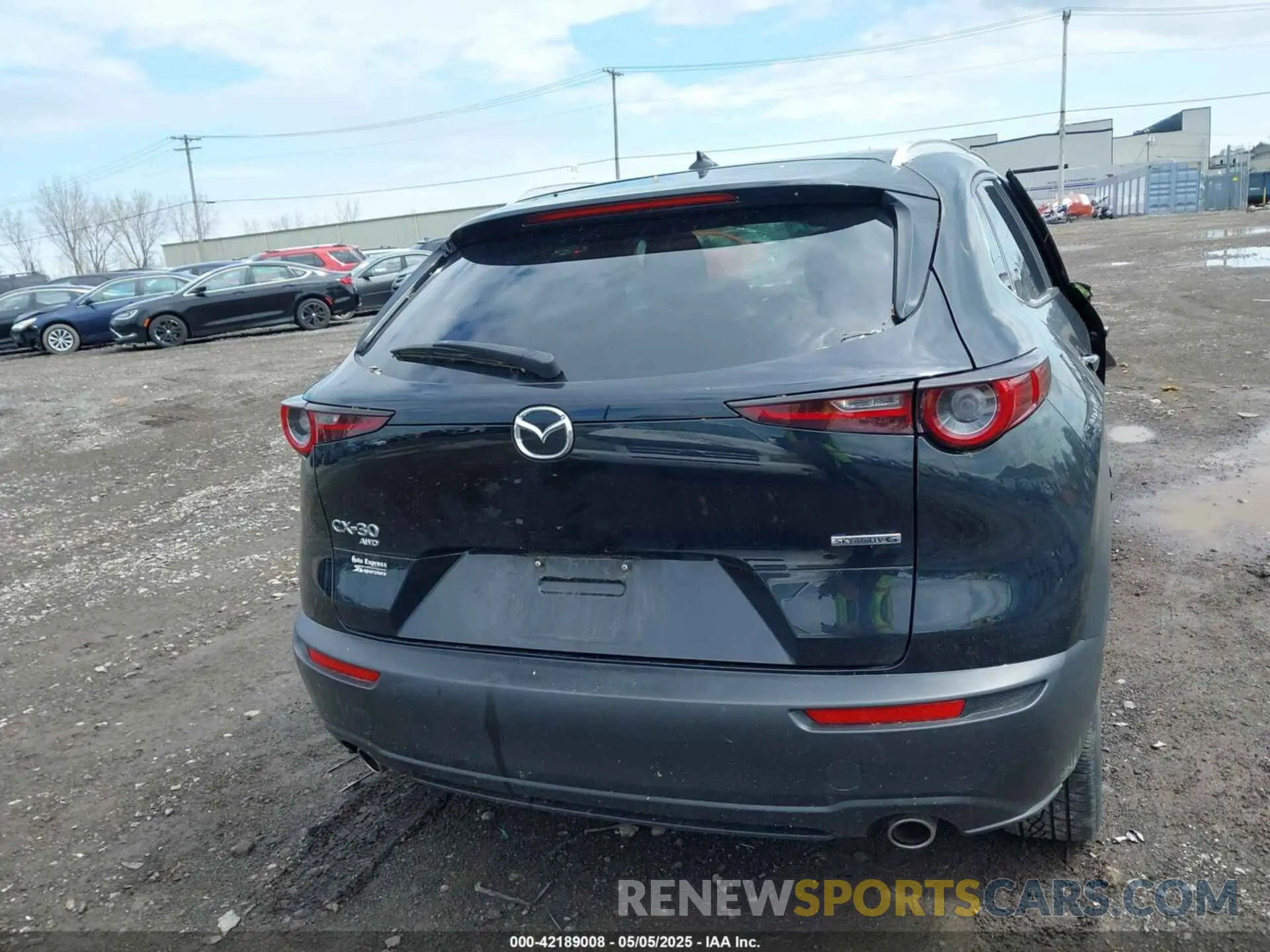 16 fotografías del automóvil dañado 3MVDMBDL5NM413878 MAZDA CX-30 2022