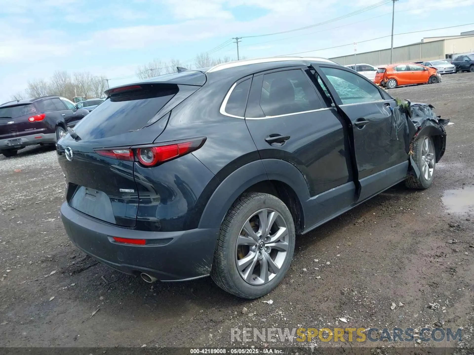 4 fotografías del automóvil dañado 3MVDMBDL5NM413878 MAZDA CX-30 2022