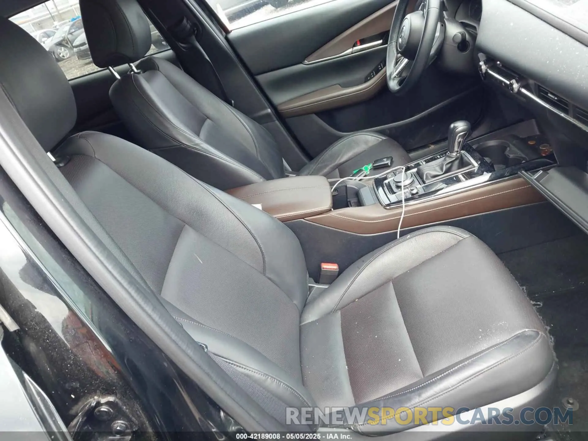 5 fotografías del automóvil dañado 3MVDMBDL5NM413878 MAZDA CX-30 2022