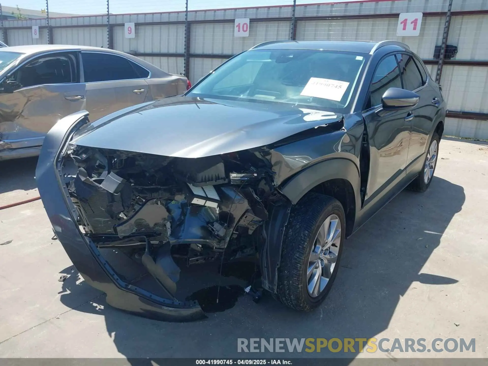 2 fotografías del automóvil dañado 3MVDMBDL5NM416649 MAZDA CX-30 2022