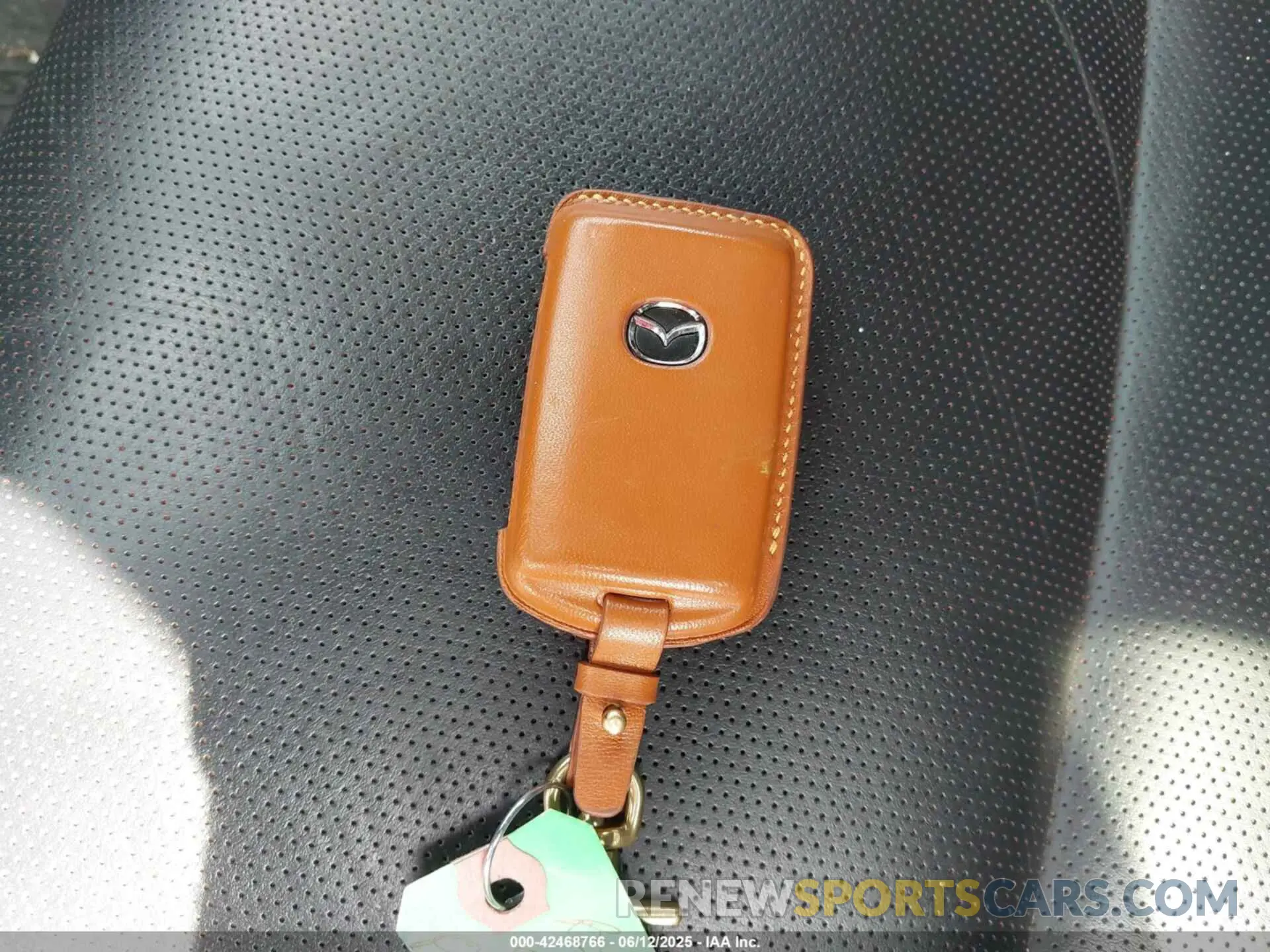11 fotografías del automóvil dañado 3MVDMBDL9NM443336 MAZDA CX-30 2022