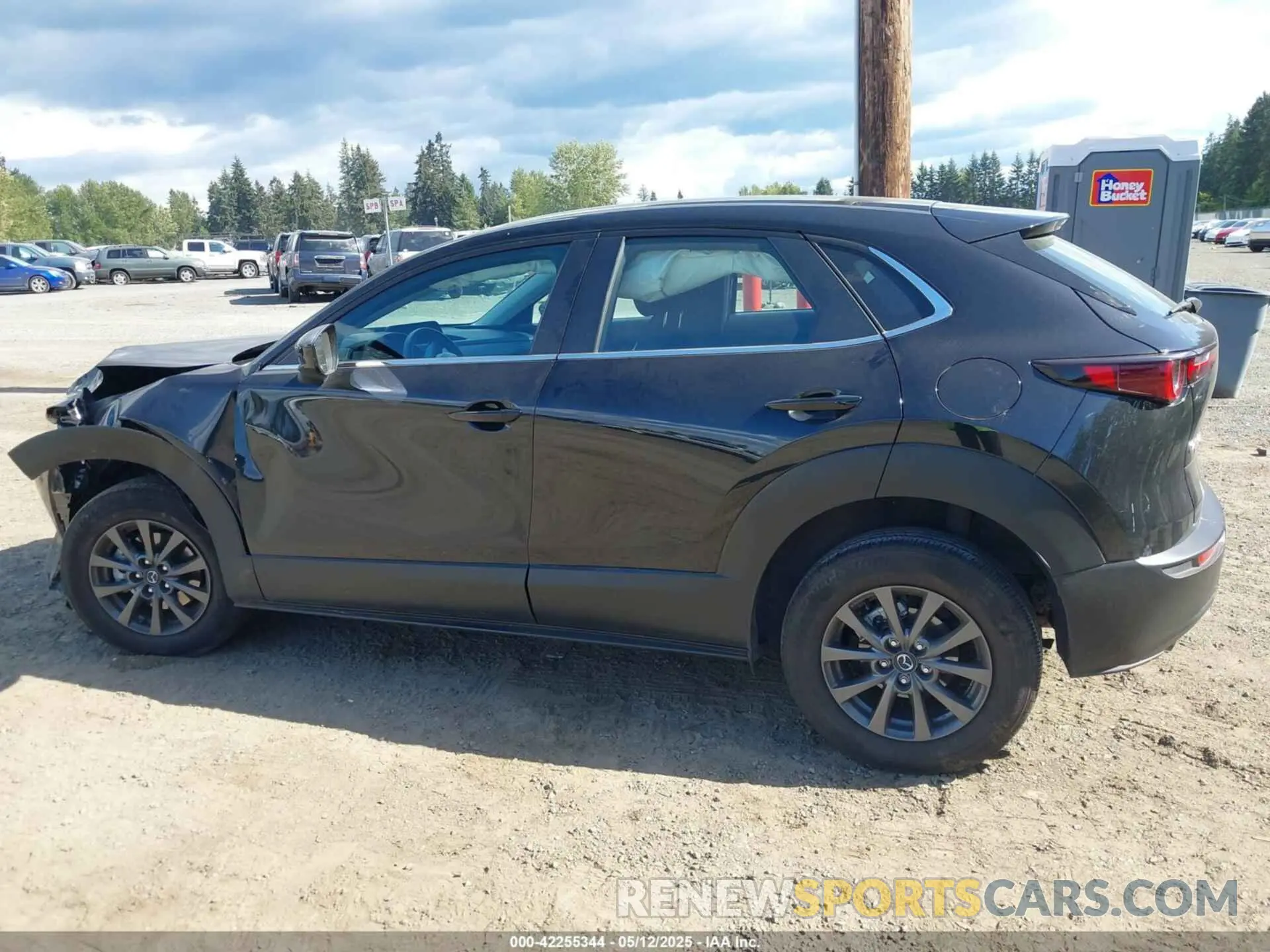 14 fotografías del automóvil dañado 3MVDMBAM0PM519901 MAZDA CX-30 2023