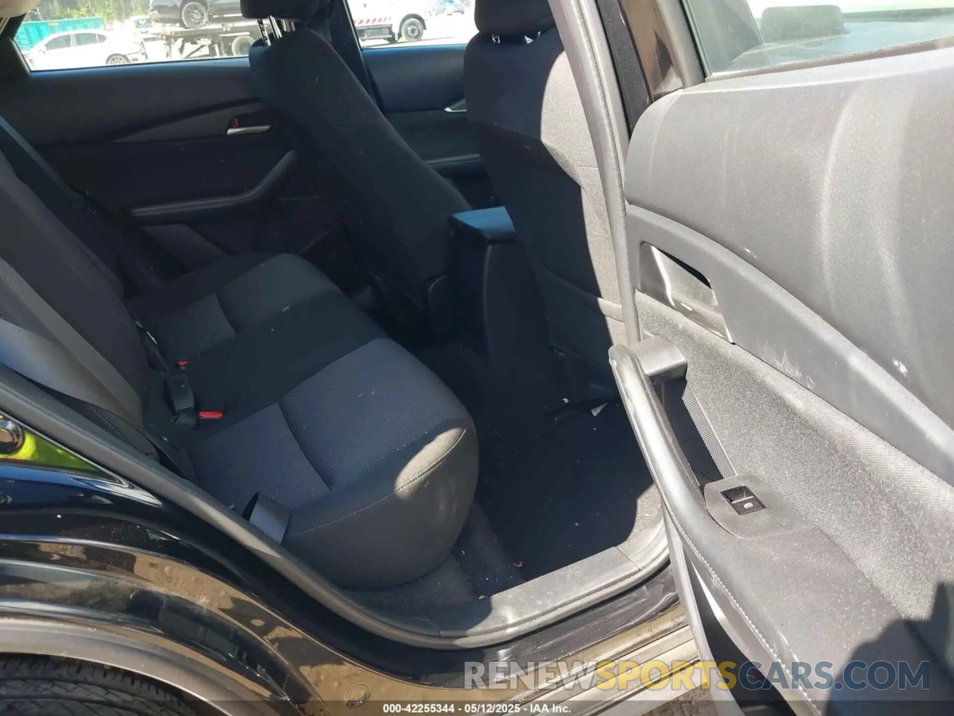 8 fotografías del automóvil dañado 3MVDMBAM0PM519901 MAZDA CX-30 2023
