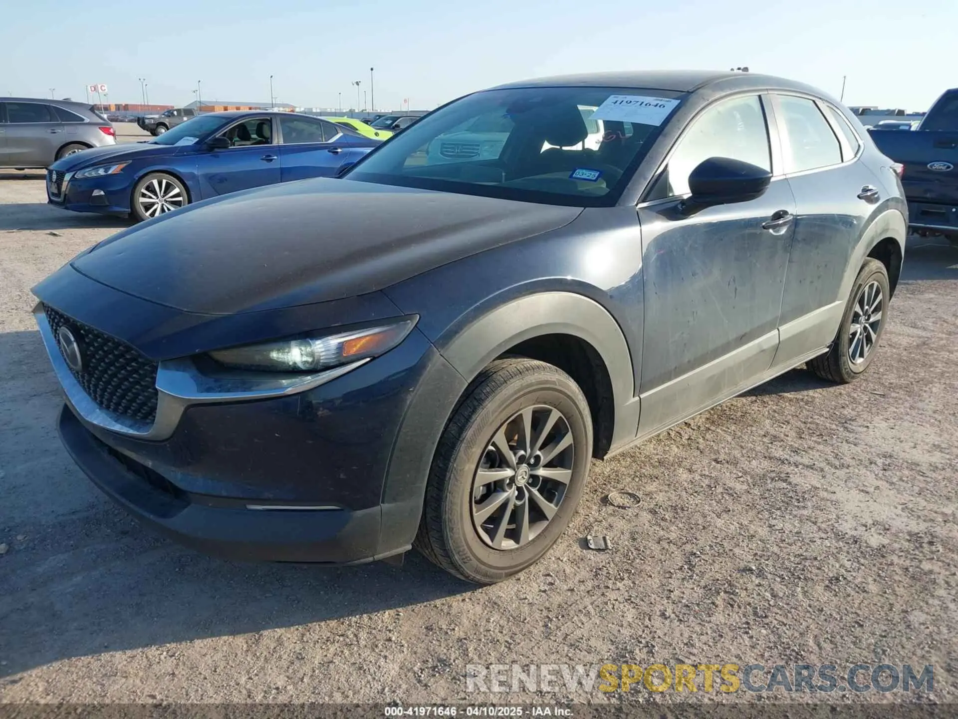 2 fotografías del automóvil dañado 3MVDMBAM1PM540711 MAZDA CX-30 2023