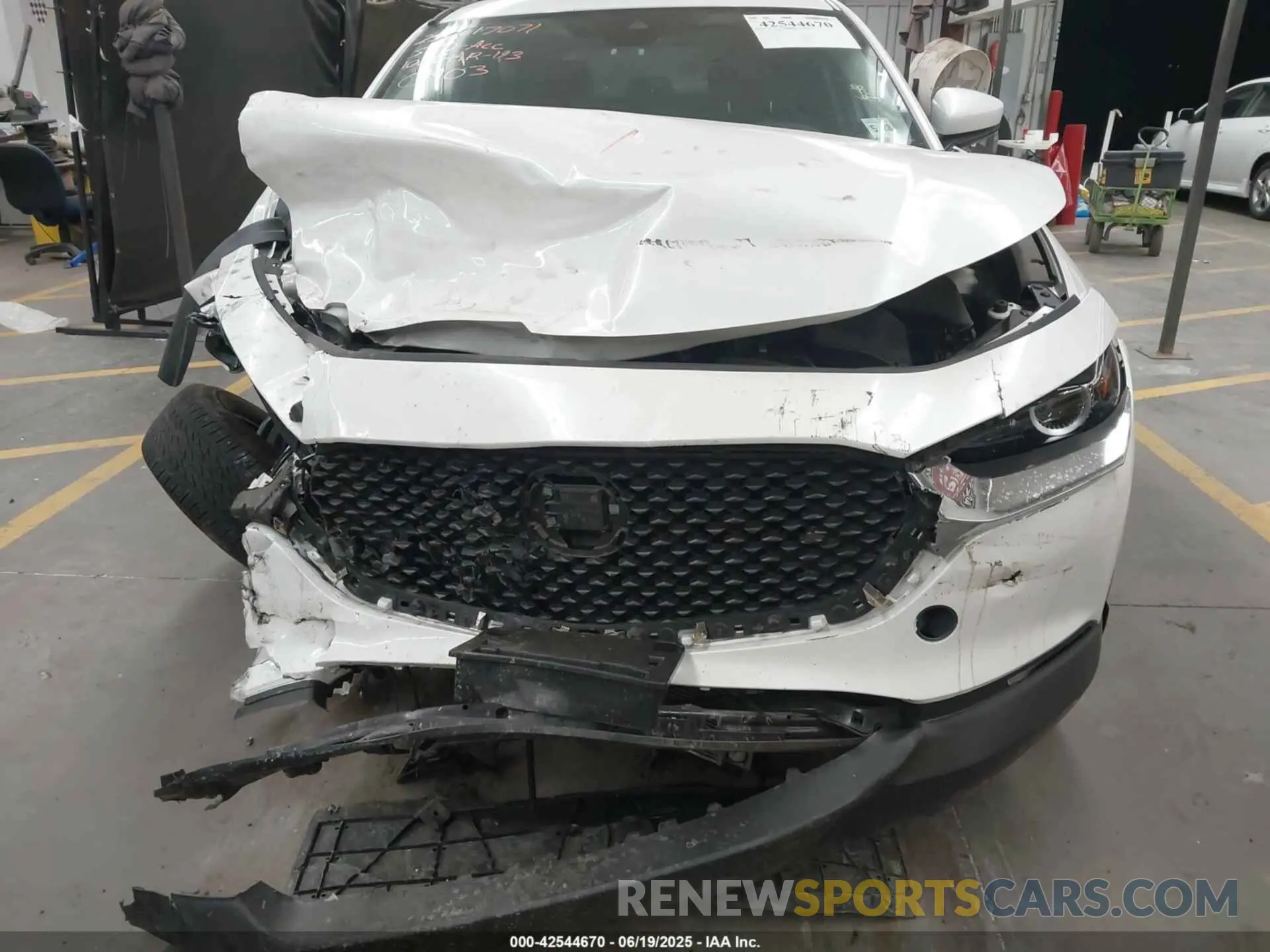 6 fotografías del automóvil dañado 3MVDMBAM5PM510403 MAZDA CX-30 2023