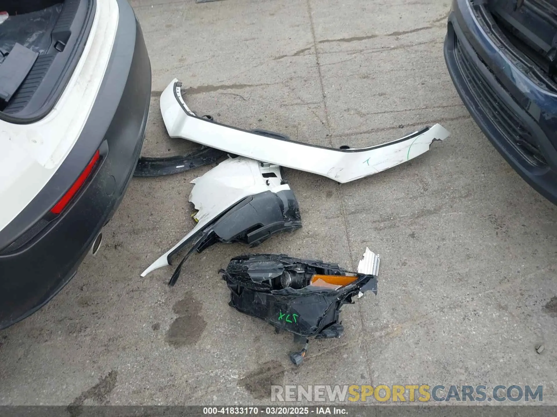 12 fotografías del automóvil dañado 3MVDMBAM6PM572425 MAZDA CX-30 2023