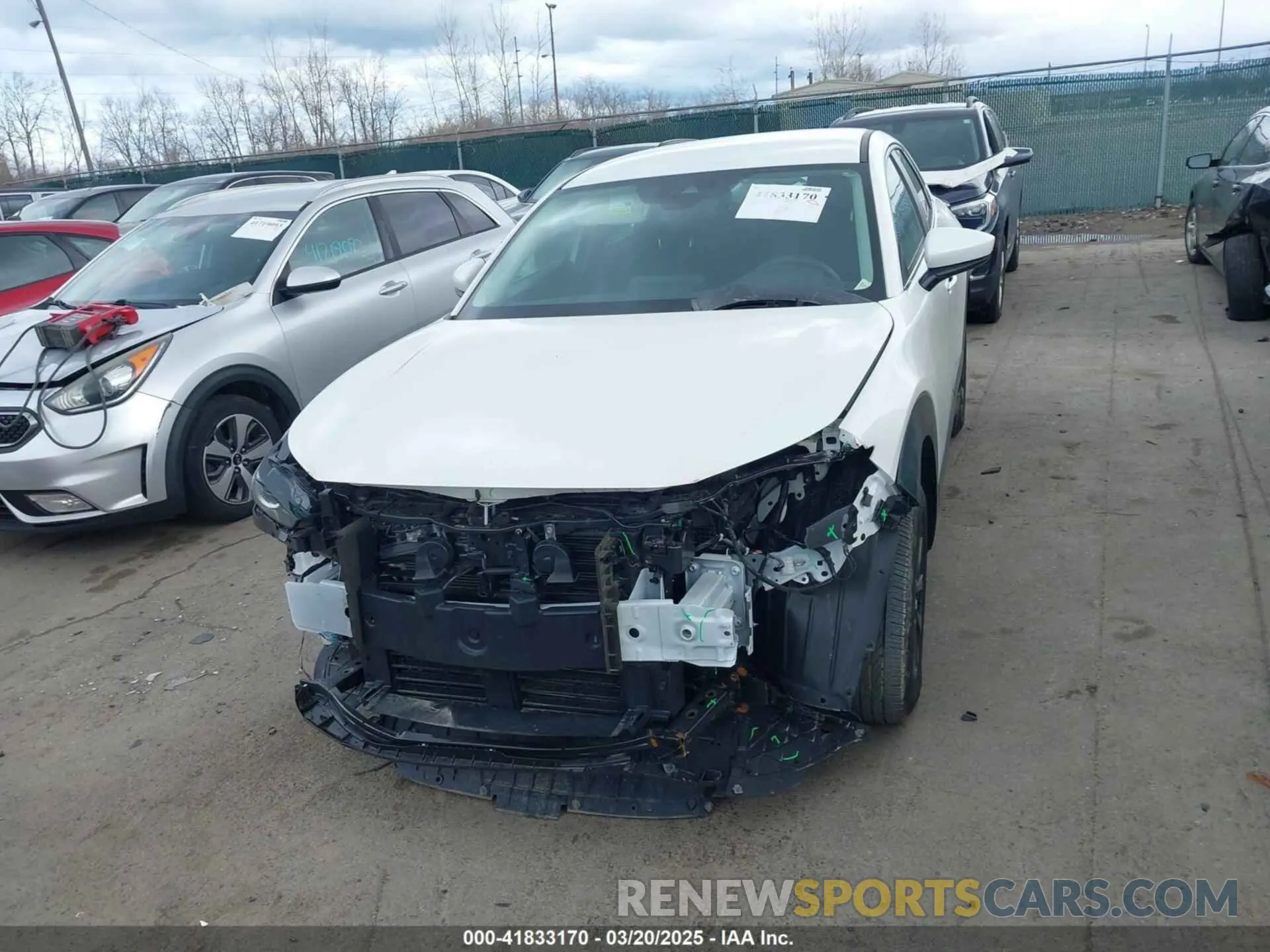 13 fotografías del automóvil dañado 3MVDMBAM6PM572425 MAZDA CX-30 2023