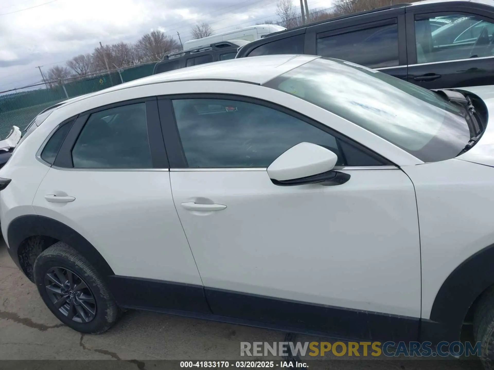 14 fotografías del automóvil dañado 3MVDMBAM6PM572425 MAZDA CX-30 2023