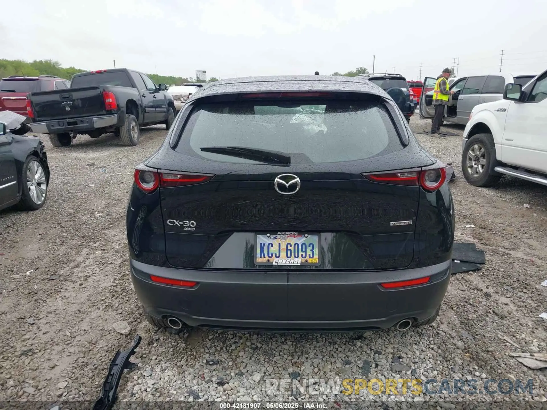 17 fotografías del automóvil dañado 3MVDMBAM7PM561904 MAZDA CX-30 2023