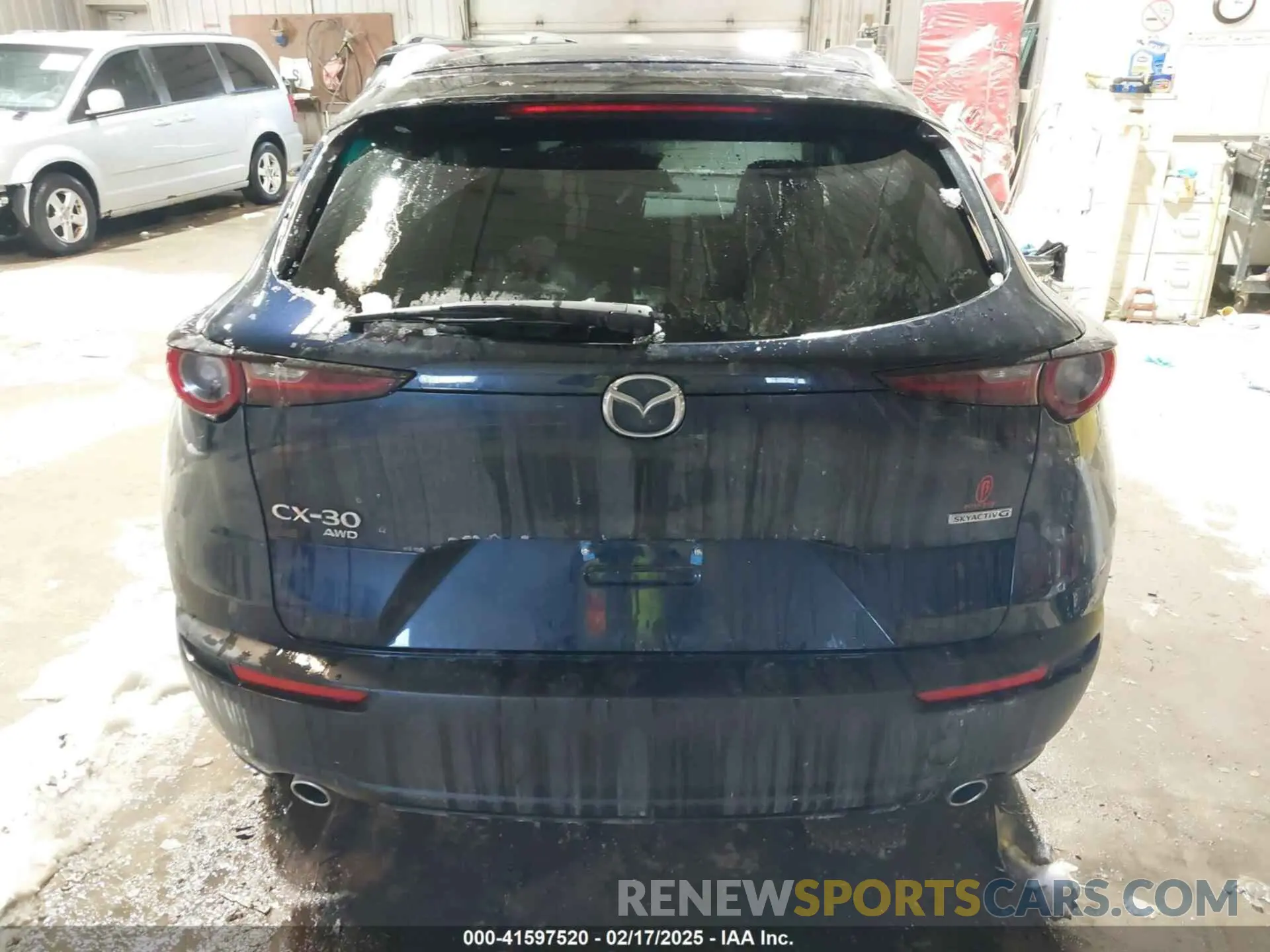 16 fotografías del automóvil dañado 3MVDMBBM2PM583968 MAZDA CX-30 2023