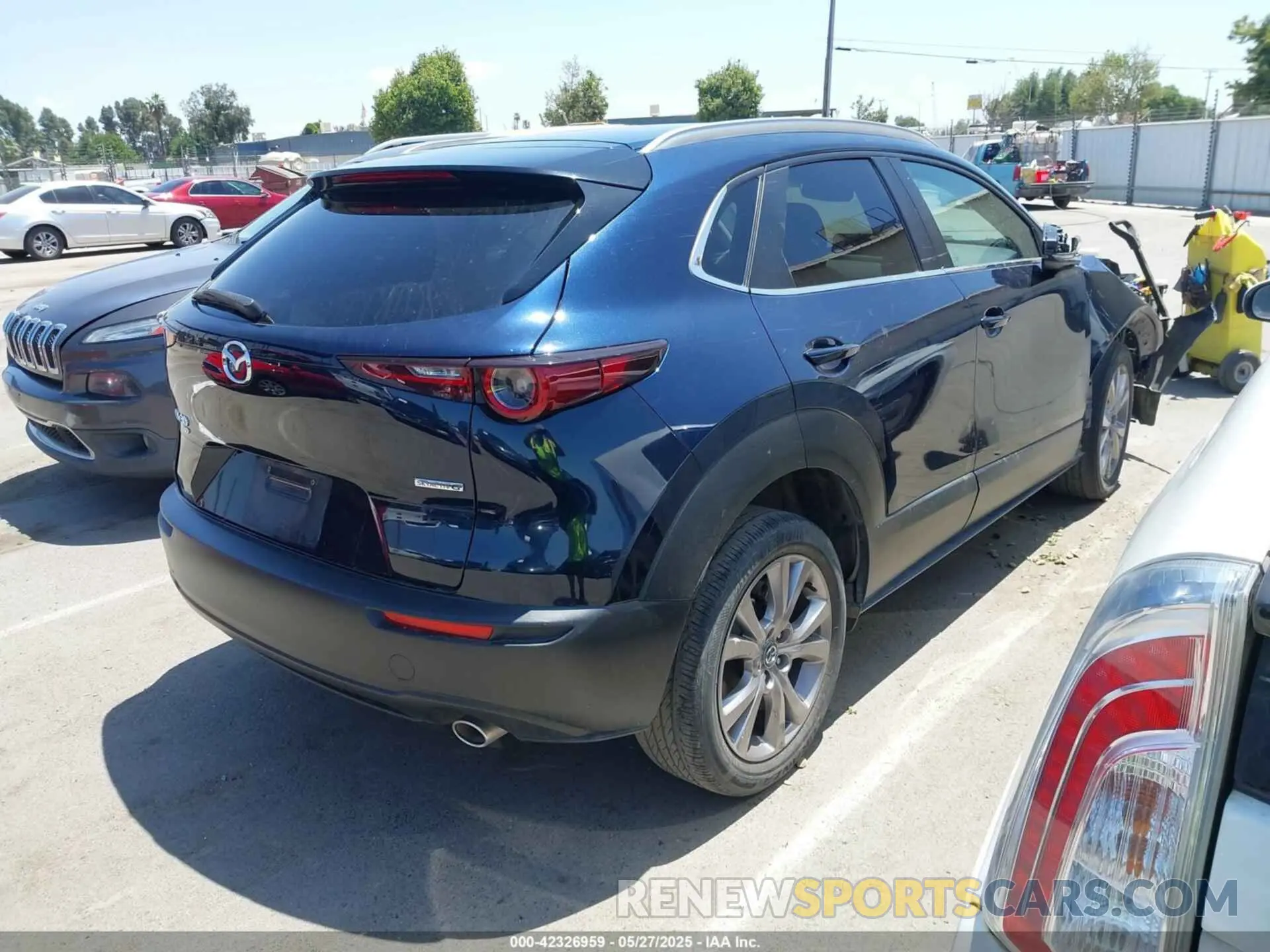 4 fotografías del automóvil dañado 3MVDMBBM3PM514030 MAZDA CX-30 2023