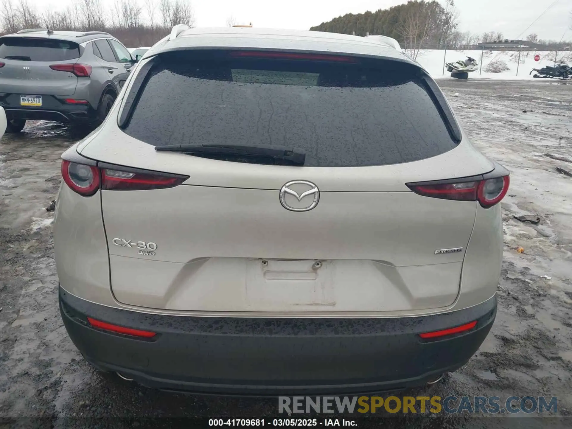 15 fotografías del automóvil dañado 3MVDMBBM4PM525845 MAZDA CX-30 2023
