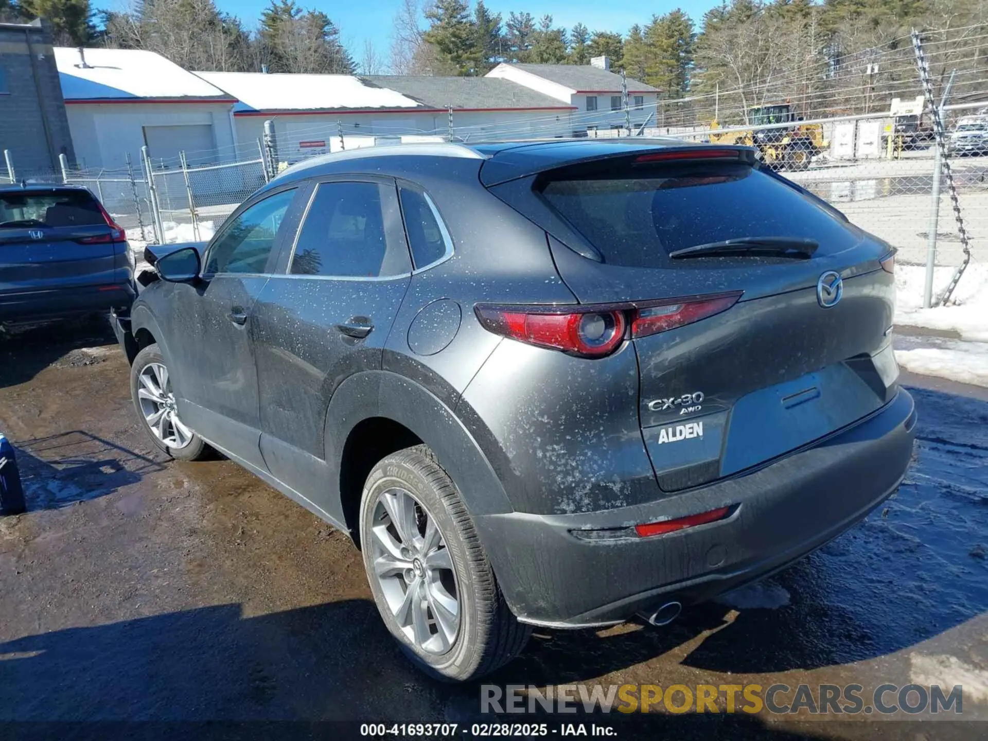14 fotografías del automóvil dañado 3MVDMBBM4PM579839 MAZDA CX-30 2023