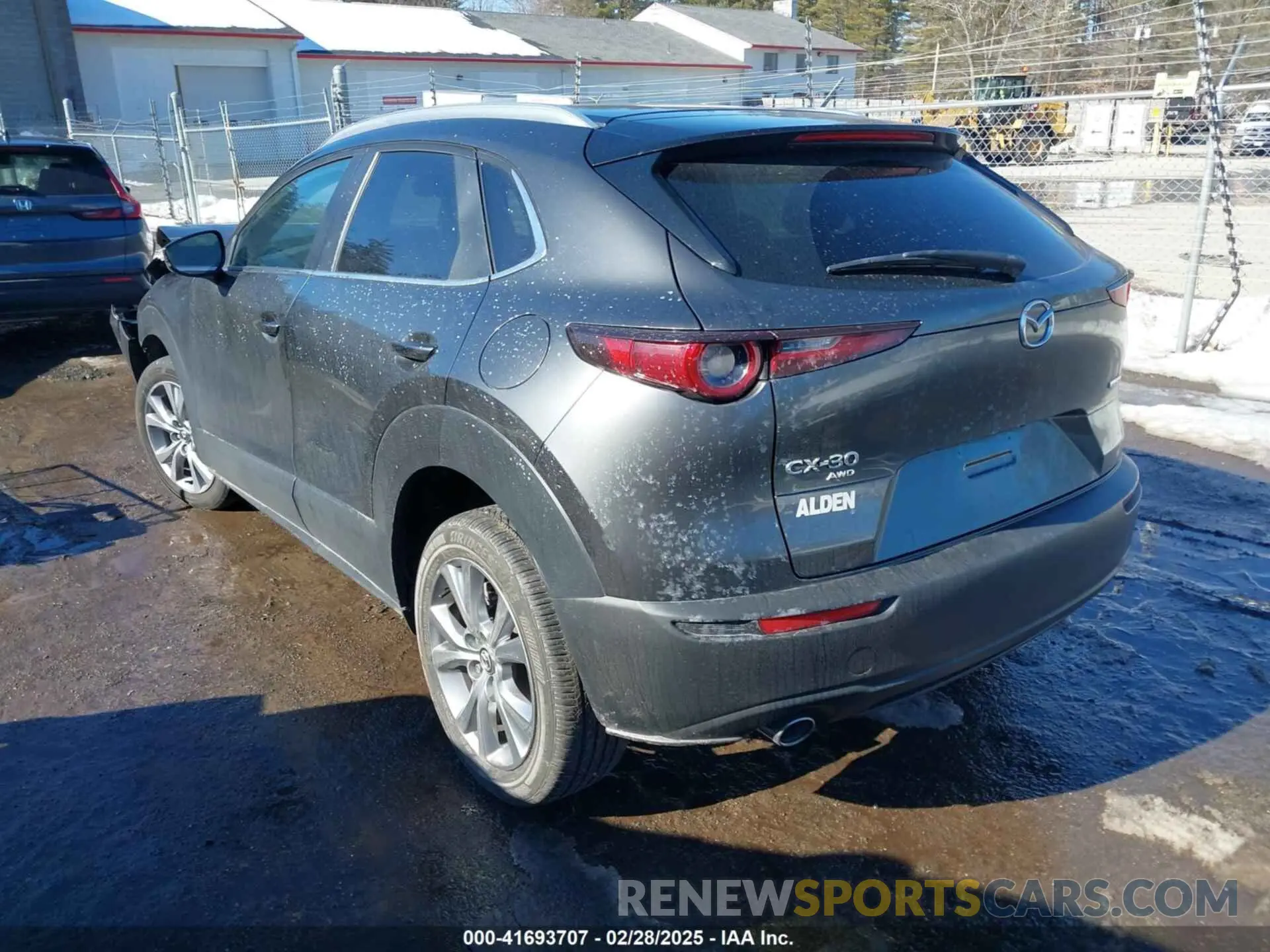 3 fotografías del automóvil dañado 3MVDMBBM4PM579839 MAZDA CX-30 2023