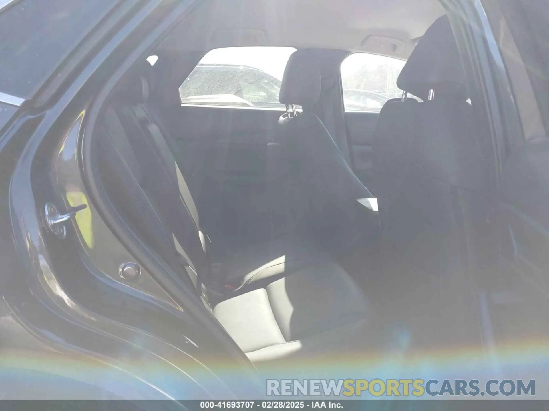 8 fotografías del automóvil dañado 3MVDMBBM4PM579839 MAZDA CX-30 2023