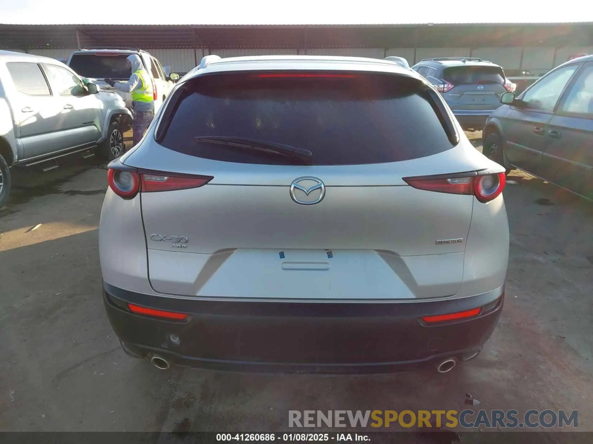 16 fotografías del automóvil dañado 3MVDMBBM5PM561575 MAZDA CX-30 2023